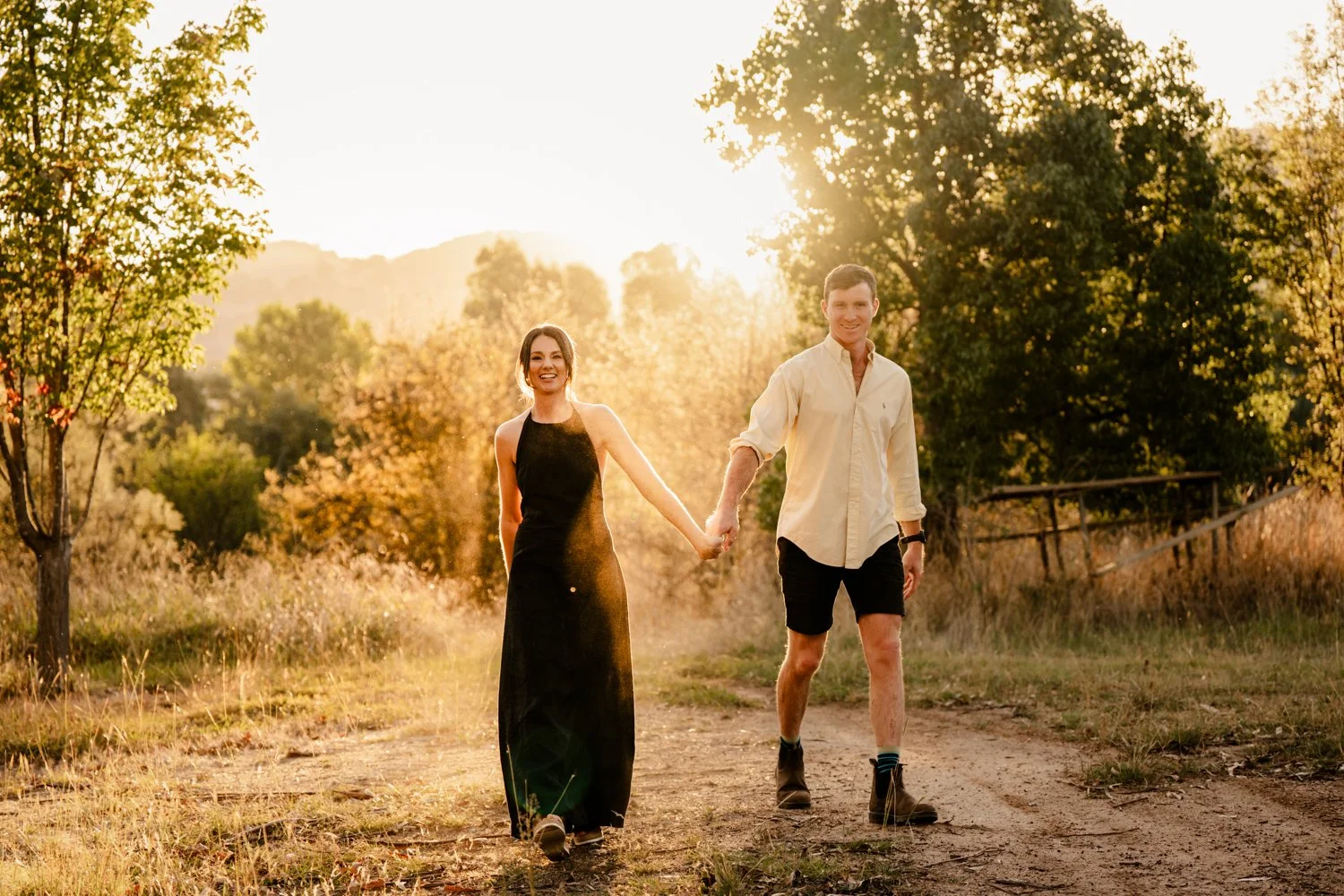 Albury Wodonga Couple Photographer-13.jpg