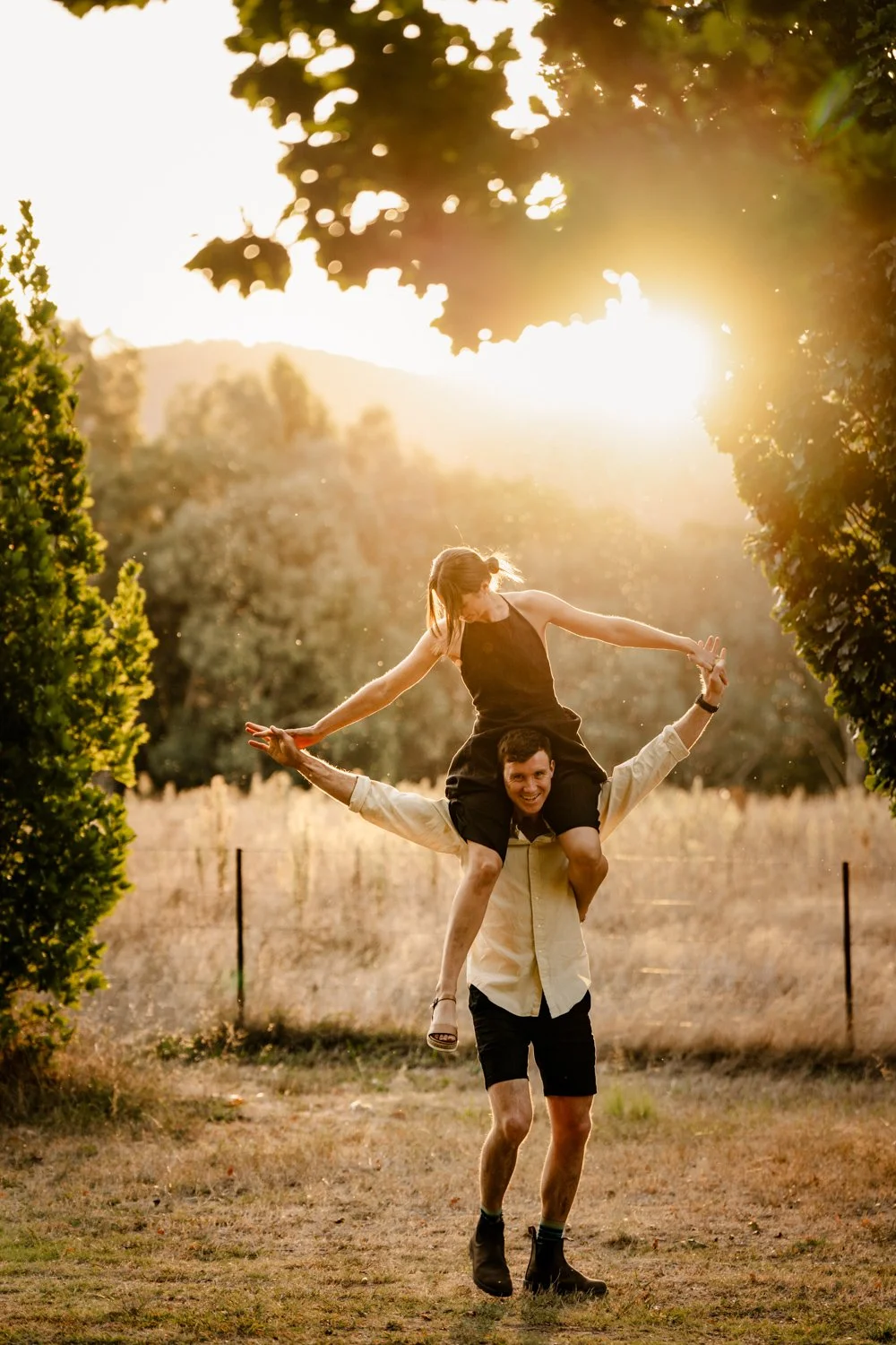 Albury Wodonga Couple Photographer-15.jpg