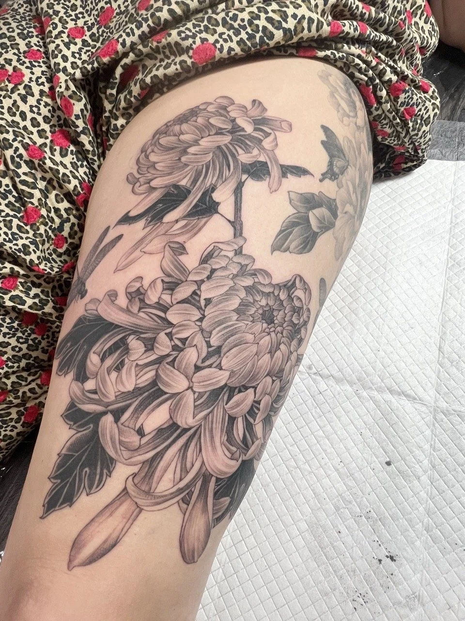 Malika-Rose-Tattoo-artist flowers Large.jpeg
