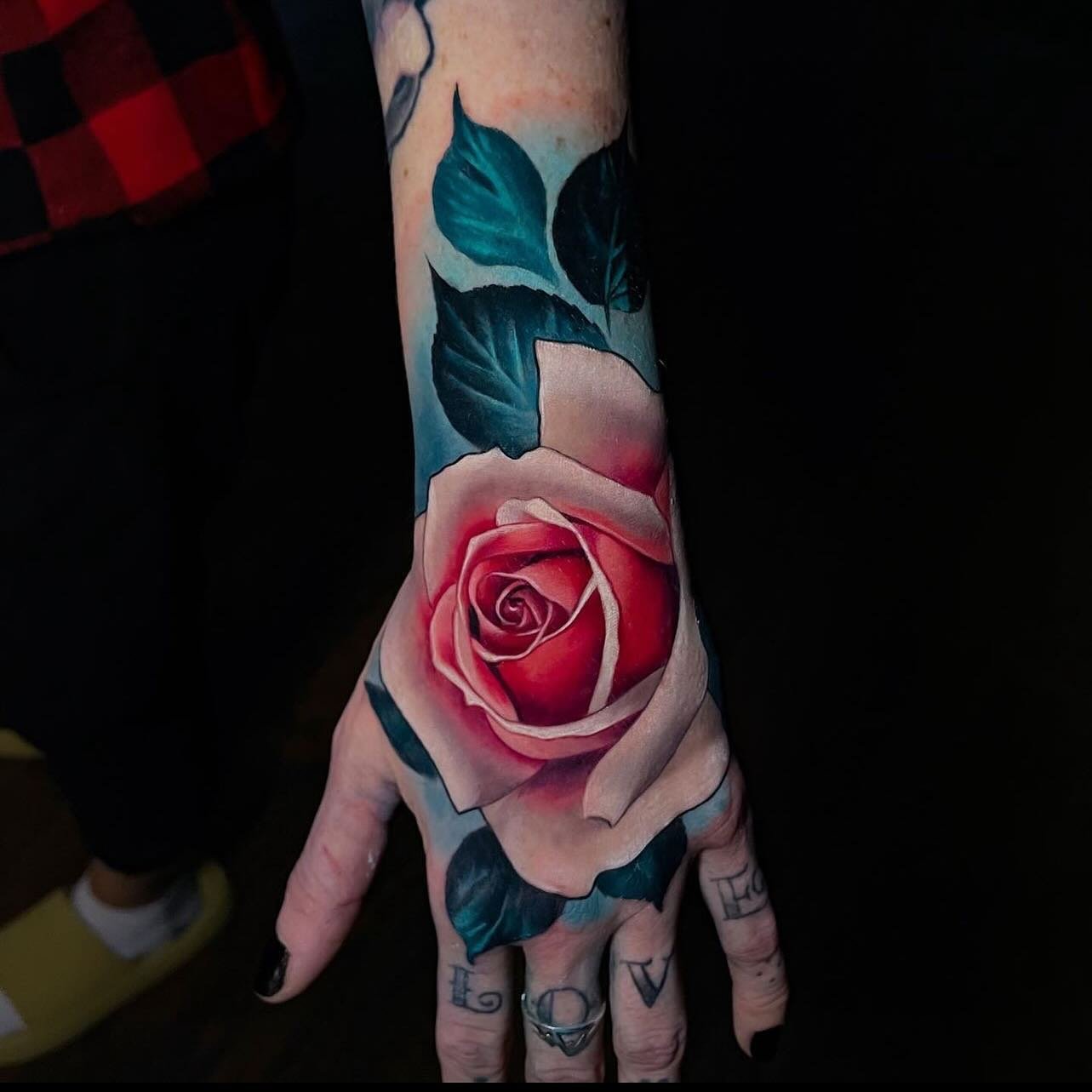 This rose was done by resident artist @jessepinette of @niteowltattoomass 🌹🌹🌹
➕➕➕➕➕➕➕➕➕➕➕

NiteOwl Tattoo Mass 🦉🦉🦉
6 Service Center Rd
Northampton MA 01060
WALK-INS Always welcome!!!! NO PIERCINGS!!! 
📞413-727-3760
➡️www.niteowlnoho.com⬅️
Like
