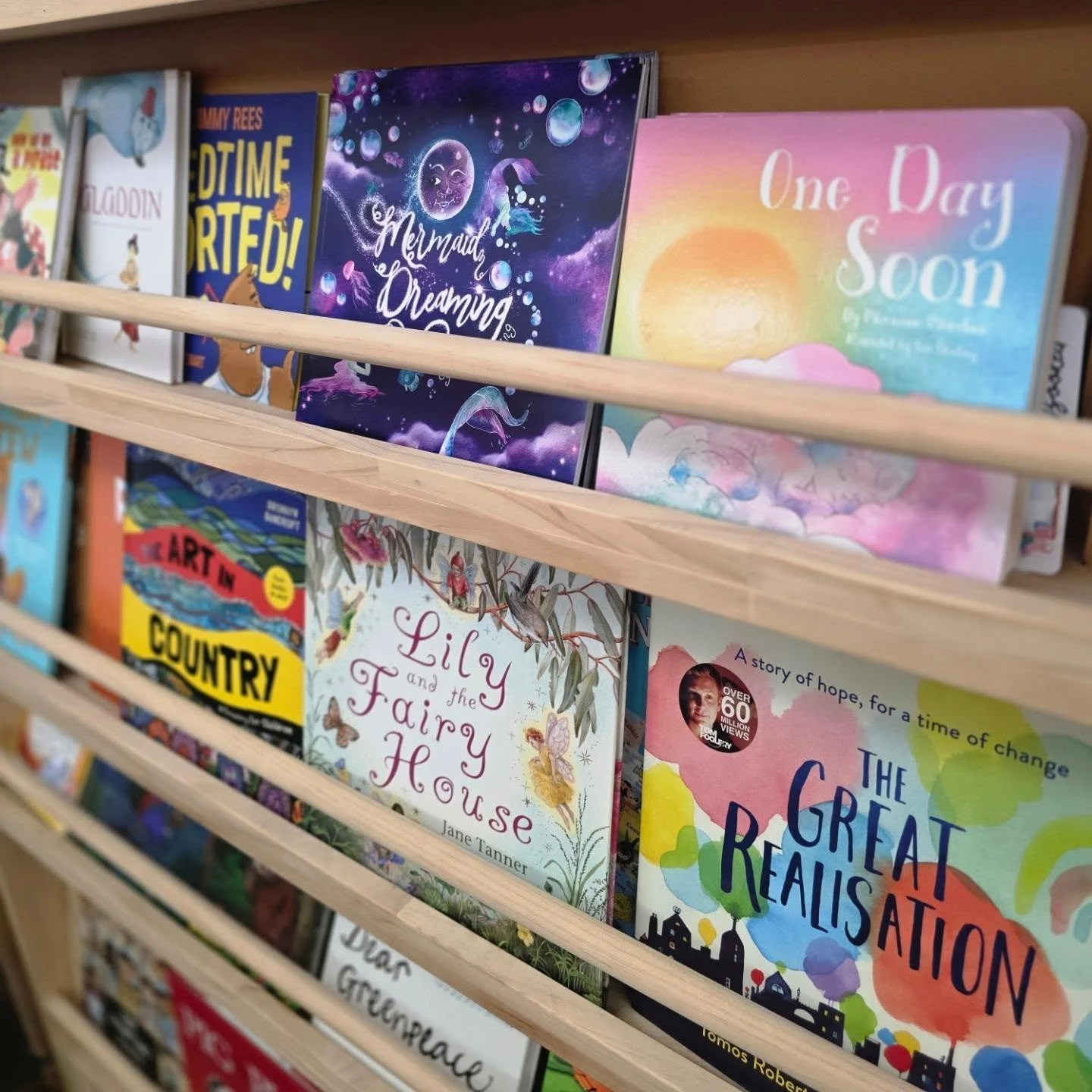 @oakandhaven ✨🫶

This is such a beautiful little gift shop, filled with locally made, truly gorgeous creations. If you&rsquo;re ever looking for something special, I couldn&rsquo;t recommend it more highly.
I feel so lucky and grateful to have my bo