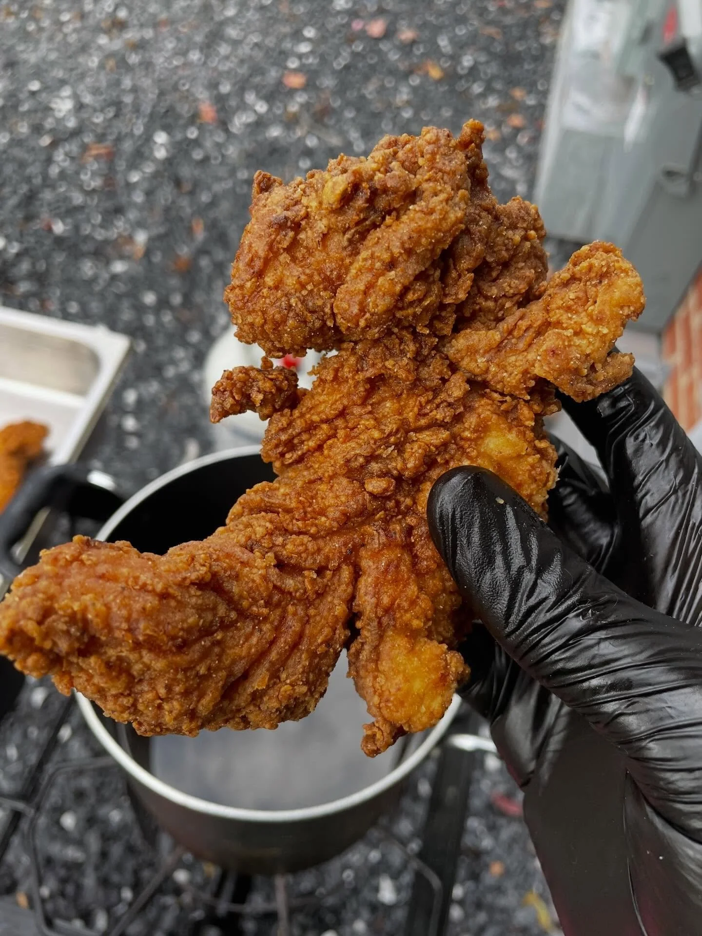 🍗🍗🍗🍗 Today is the day!!!
Don&rsquo;t miss out on @kwamschickenproject popping up tonight only! It&rsquo;s nuggie time!
#rvadine #rvadrinks #rvapopups #rvafriedchicken