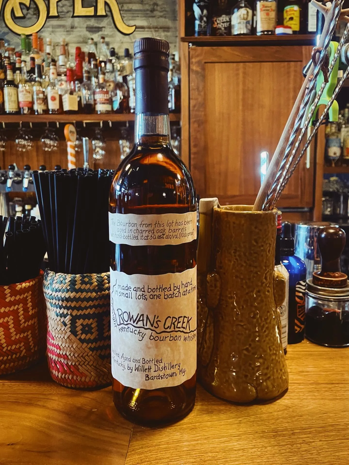 MALT MONDAY: Rowan&rsquo;s Creek 🥃 

We&rsquo;ve talked at length about Willett and its history as Kentucky Bourbon Distillery, as well as some of the other products coming from their distillery like Johnny Drum, Noah&rsquo;s Mill and Kentucky Vinta