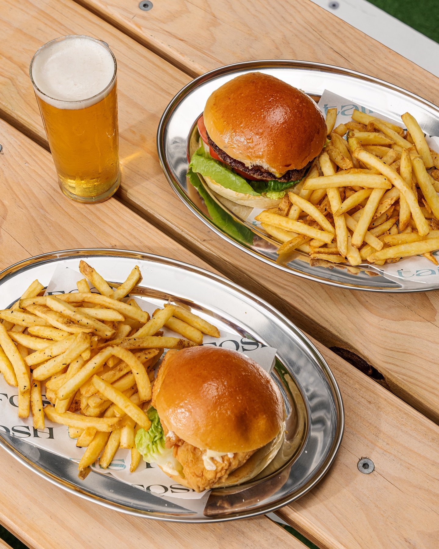 Join us at Fosh Tails next door, for some fantastic daily deals like your choice of burger and a schooner of beer for $22 every Wednesday. 

Deals available Monday - Thursday

www.foshportside.com.au/catch-of-the-day to view the menu or call us on (0