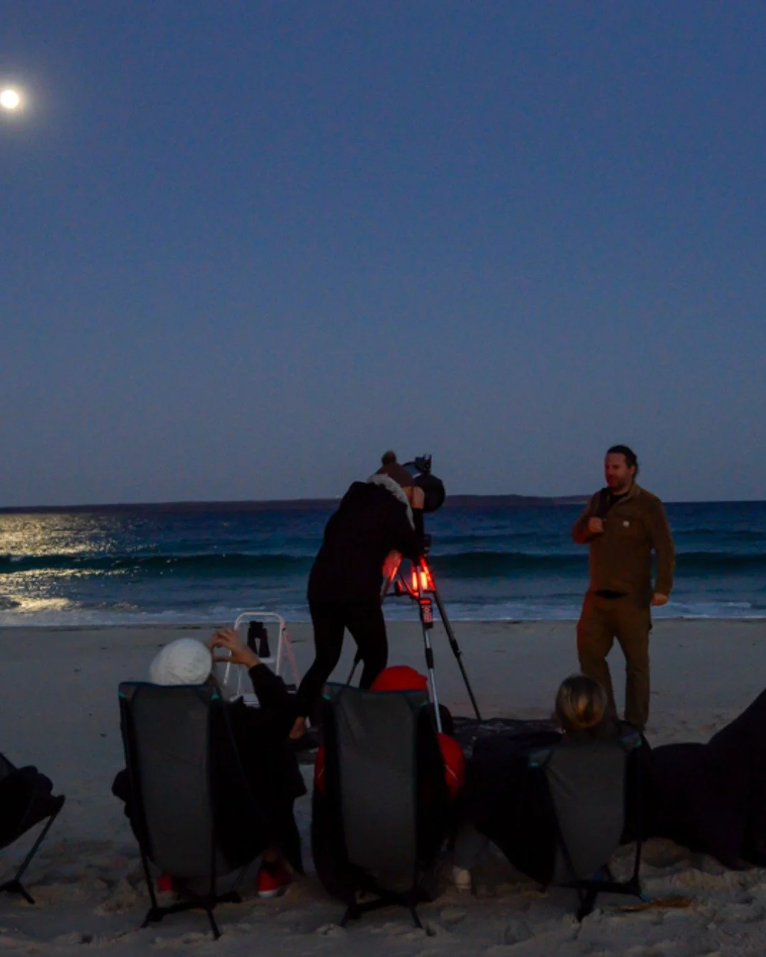 Last year, Matt and Meg's family joined our stargazing tour and wrote a lovely post on their blog @traveltalesblog Thankyou for joining us, it was our pelasure hosting you!
Thank you Kate @southcoastexperiences for organising!

STARGAZING
During our 