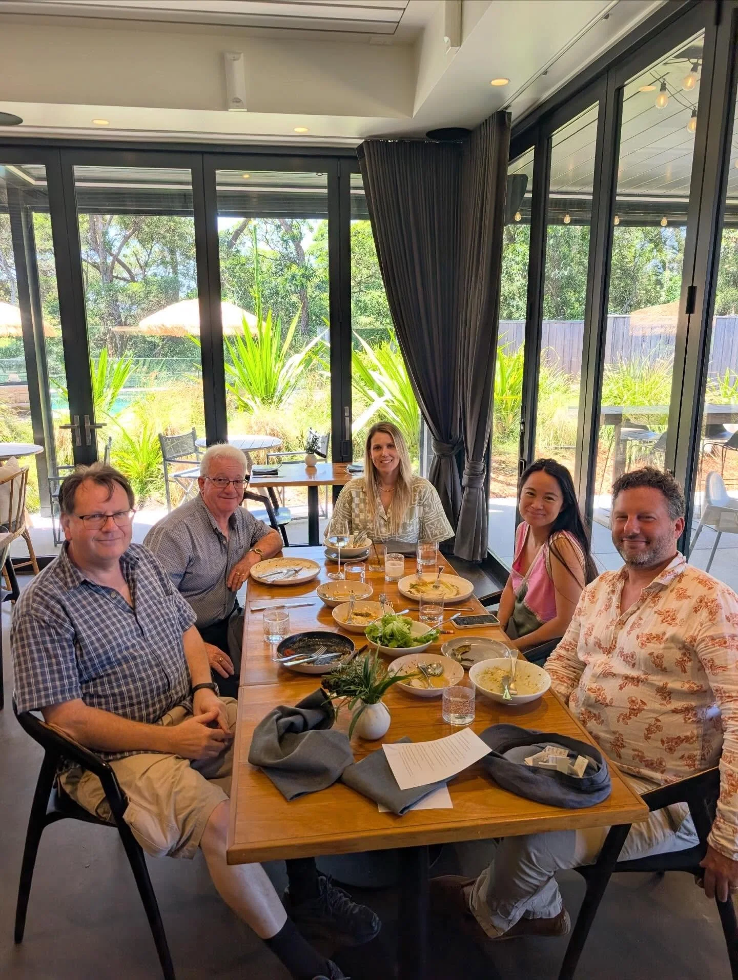Belated Christmas lunch with the stargazing gang @bangalaydining ✨
Meet our wonderful team Antony, John B, Kel, Caroline &amp; Dimitri 💫 

#meetourteam #jervisbaystargazing