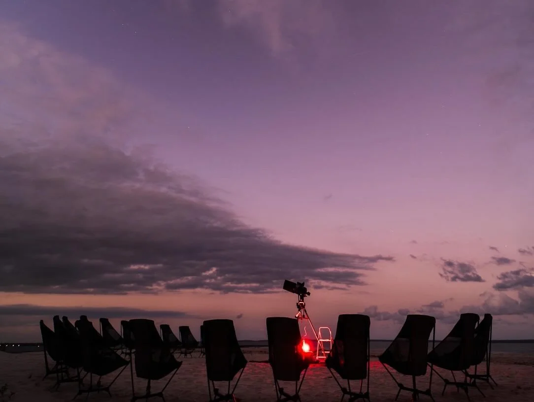 ✨ Clear skies are finally back in Jervis Bay tonight! ✨

Locals &amp; visitors &mdash; we still have spots available for this evening&rsquo;s stargazing experience at 7:30pm 🌌

Join us for a small and intimate space journey led by our astronomer:

?