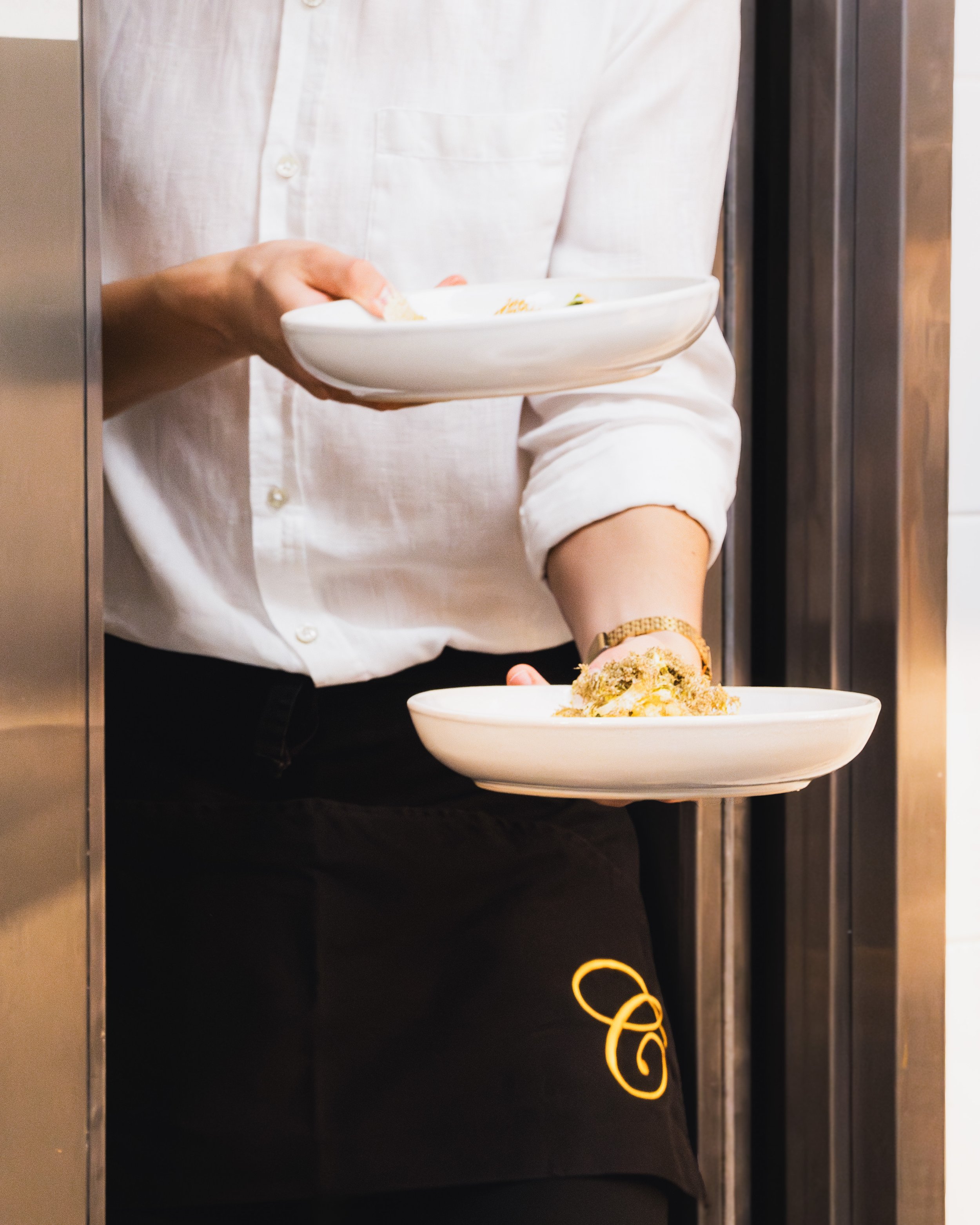 Waiter.jpg