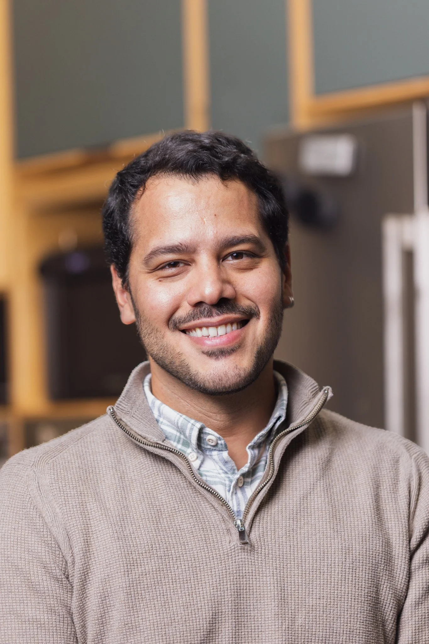 ROBERTO SILVAGNI, PRODUCT DEVELOPMENT MANAGER - 
Roberto brings together a mix of culinary creativity, food science, and commercial product development. With 18 years of experience across hospitality, and food manufacturing, his career has taken him 
