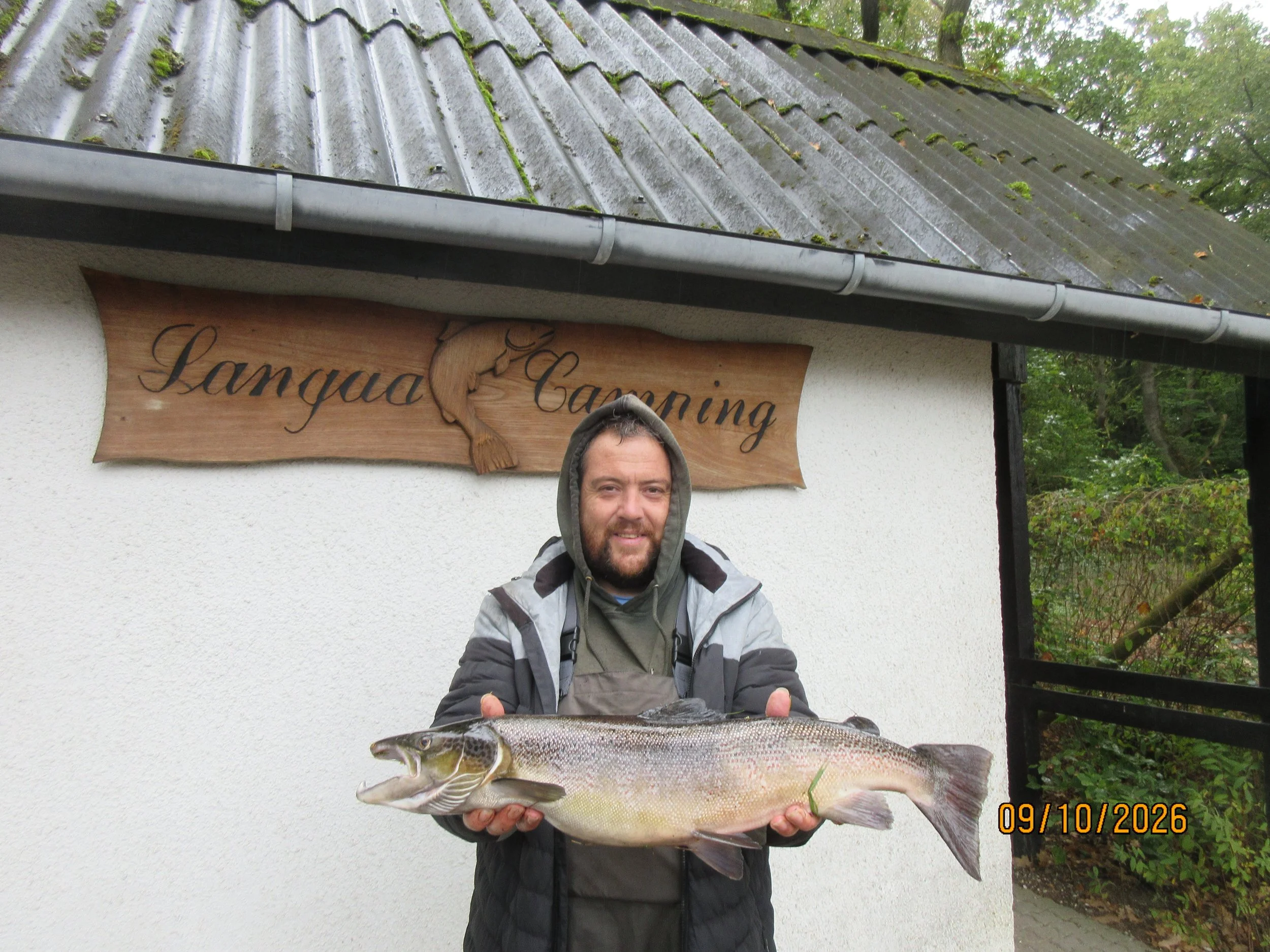 09.10.26 -  Allan Krarup, laks 3,35 kg og 72 cm. Fanget på reje i grøn zone. 