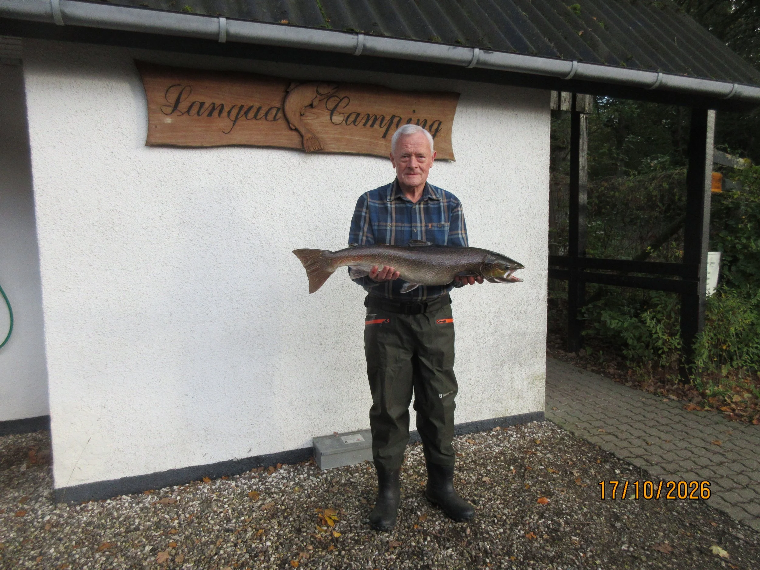 17.10.26 keld Lauritzen laks, 4,5kg, 81cm lang. Den er fanget på spinner i gul zone.