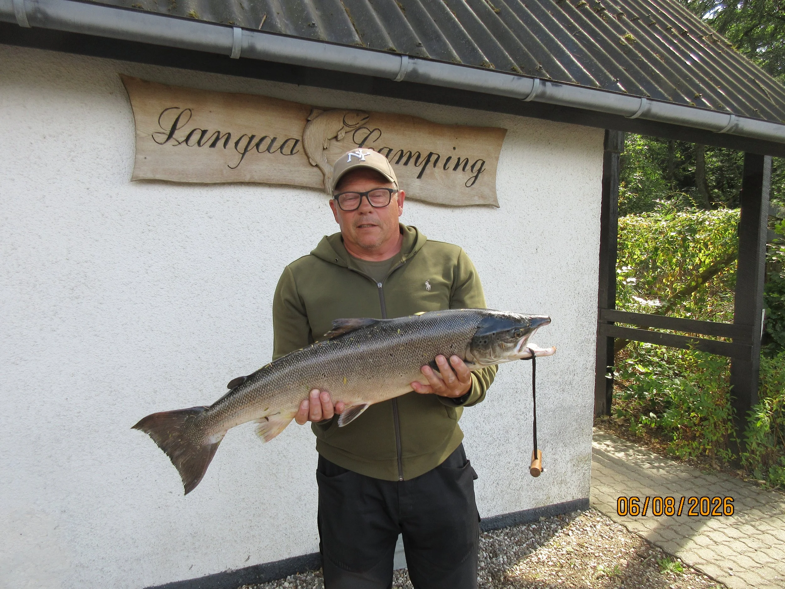 06.08.26 - Morten B. Jensen - Laks på 5,5 kg og 85 cm fanget på spinner i rød zone. 