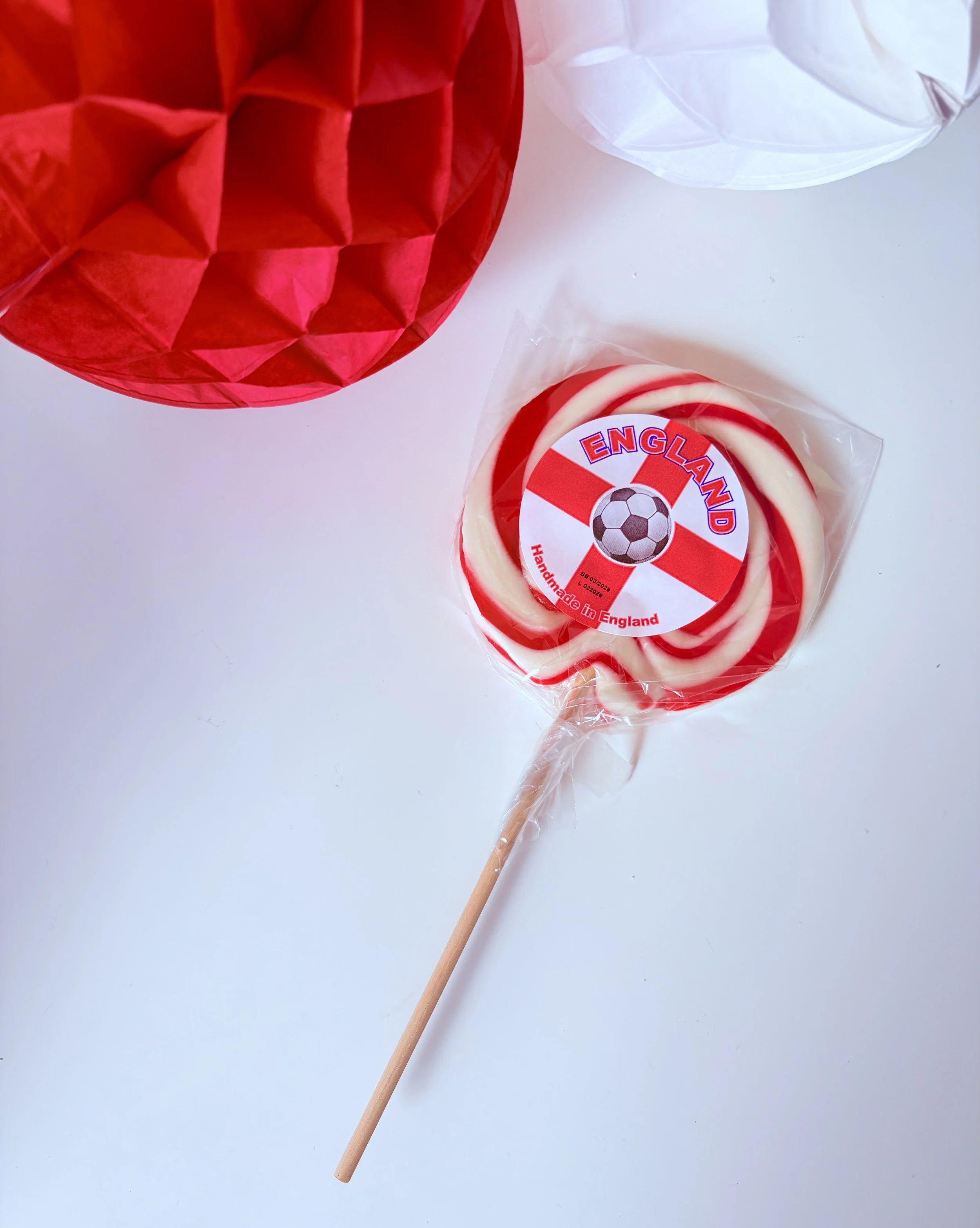 Giant World Cup England Red & White Lolly
