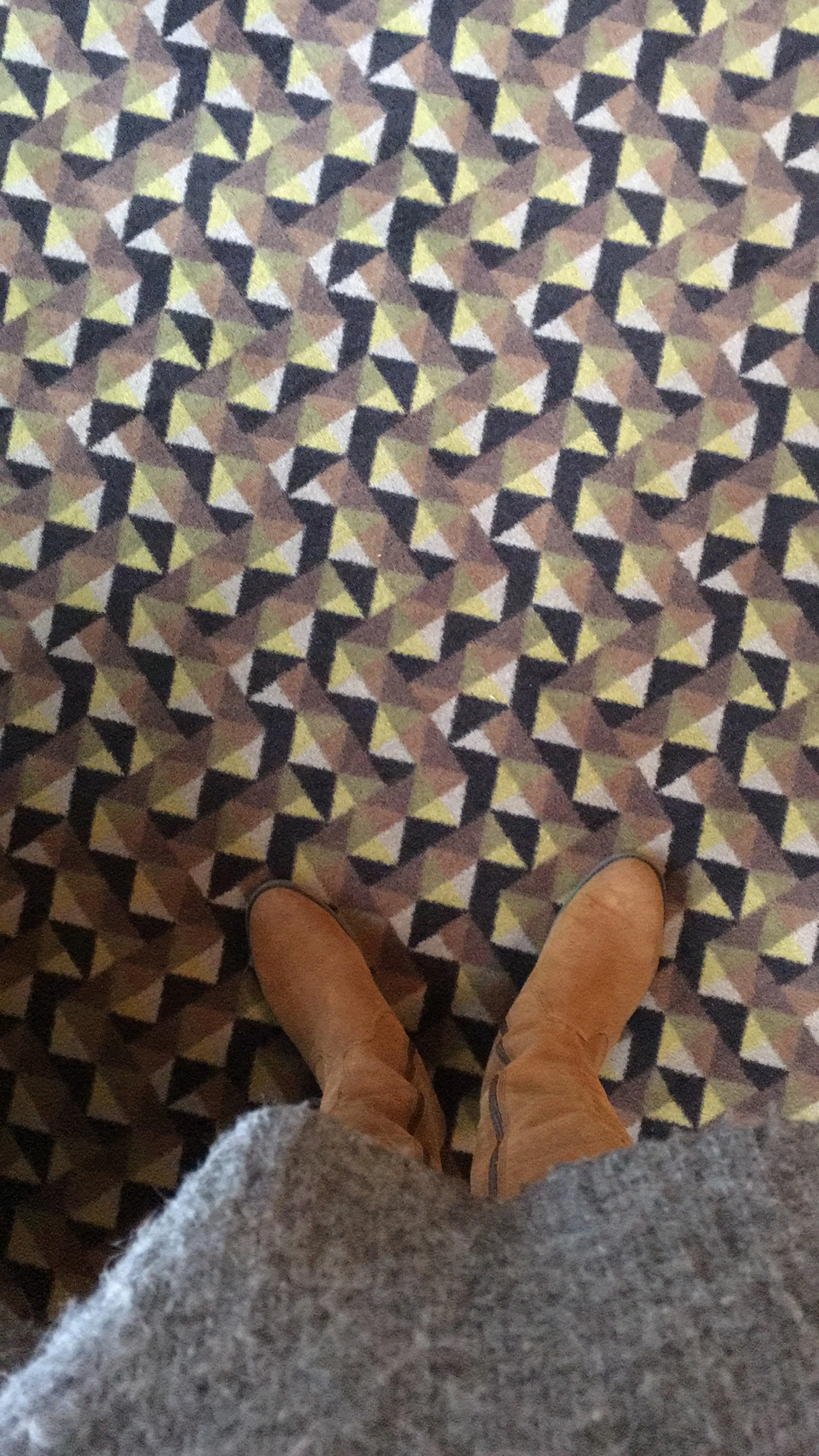 sisekujundaja tallinnas põrandaplaadid huvitav muster