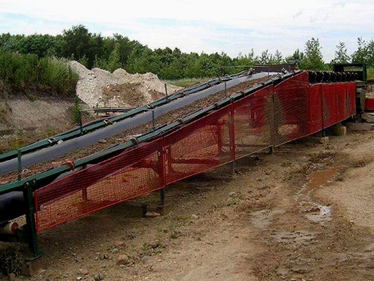 hanson-aggregates-ground-conveyor-4.jpg