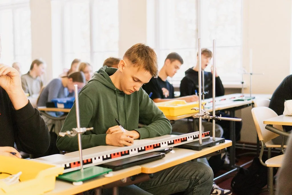 Skolas aicina pieteikties konkursam fizikas kabinetu pilnveidei&nbsp;