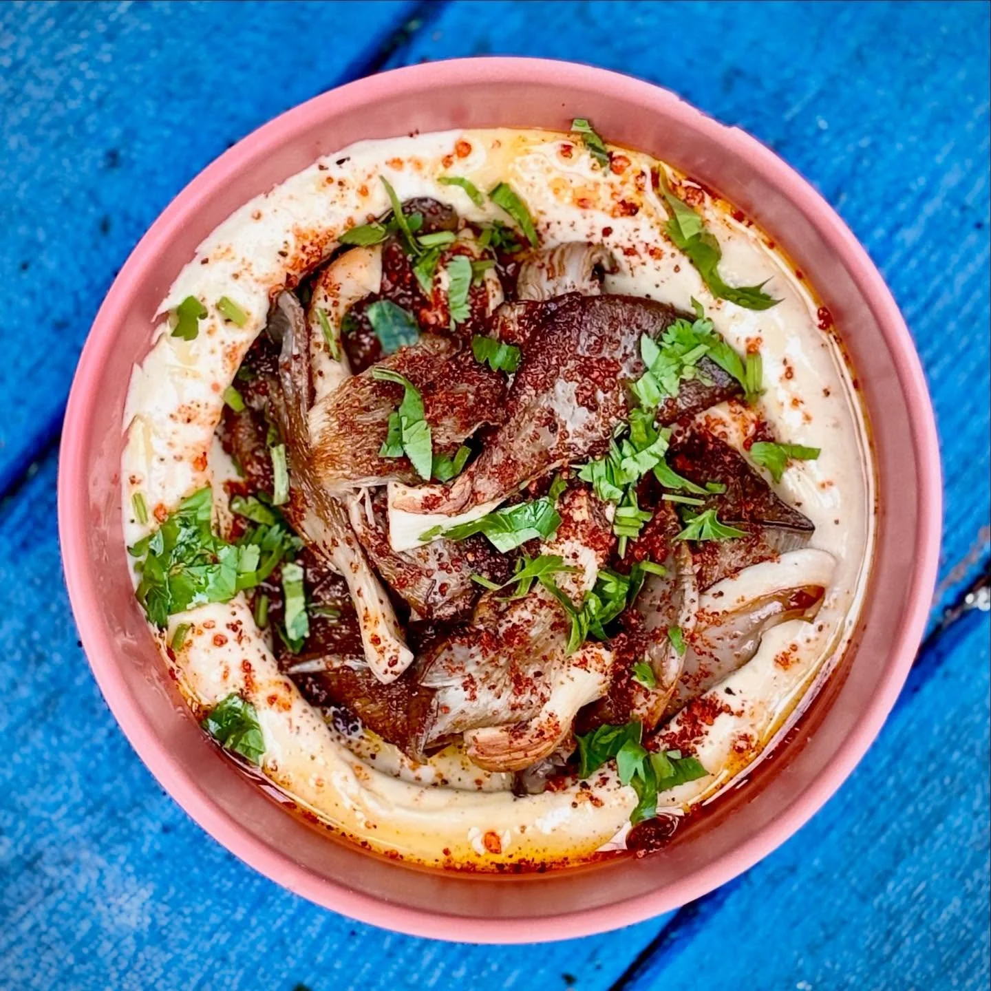 New to the party: GRIDDLED MUSHROOMS hummus, herbs, party dust and flatbread. Party on friends! 🎉🎈🎉