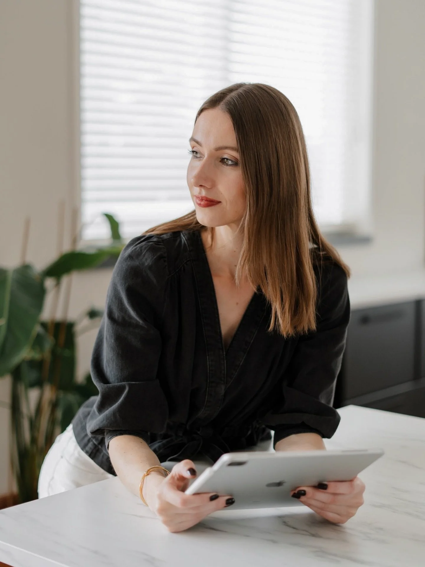 We onderschatten vaak de kracht van helderheid.✨ Niet harder werken, niet meer doen, maar juist weten waar je naartoe wilt. Doelen stellen voelt daarom voor mij ook nooit alsof ik mezelf vastzet en geen ruimte geef, maar juist dat ik ruimte maak. Rui