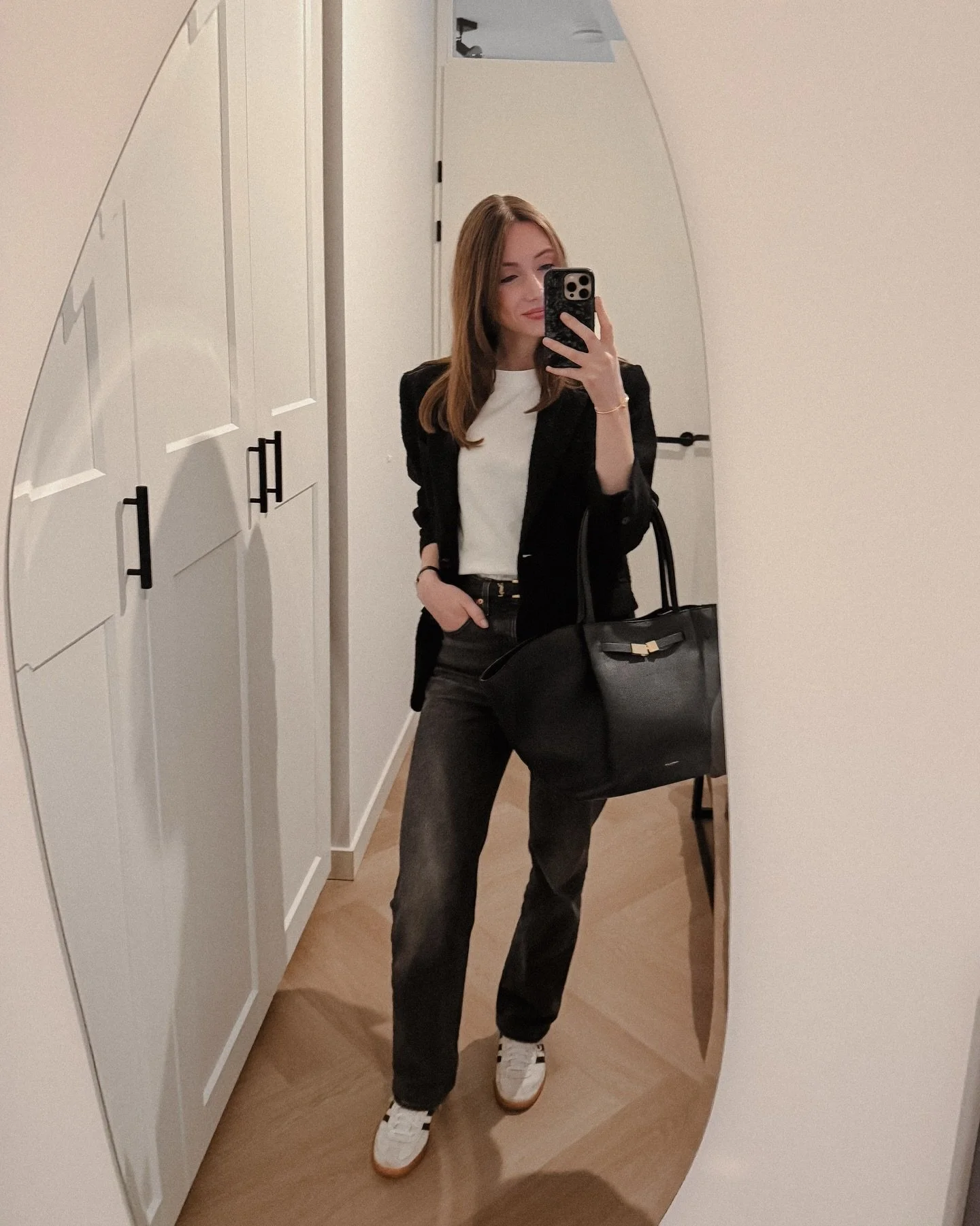 3 weeks in 2026!🤍 Hoe gaat dit nieuwe jaar bij jou so far?Voor mij voelt het echt als een opstart maand, beetje rommelig ook wel. En op sommige winter dagen is de motivatie soms ver te zoeken🤭 Dus op die dagen volg ik de quote: &lsquo;follow your p