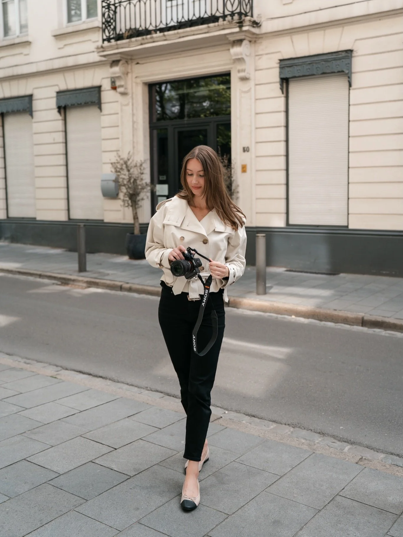 Kijk mee behind the scenes bij deze te leuke brand shoot in Antwerpen! Zoveel mooie foto&rsquo;s kunnen maken op prachtige locaties😍 Snel meer!

Biiig thanks to @studio.ileve voor alle (bts) foto&rsquo;s van mij🫶🏼

#brandshoot #brandingfotograaf #
