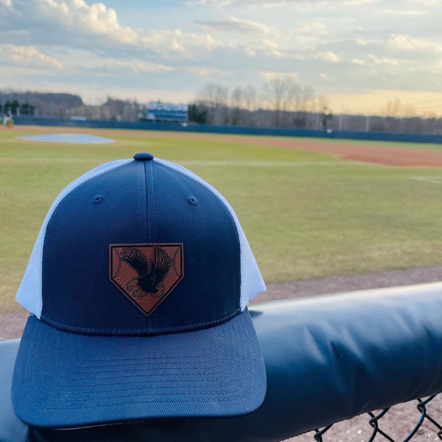 Your ideas 🤝 Our craftsmanship 

@umwbaseball wanted a simple, but branded design for the hats they already had. We helped design and make their idea come to life! 🧢

#MuddyFeetGraphics | #Leaveatrail