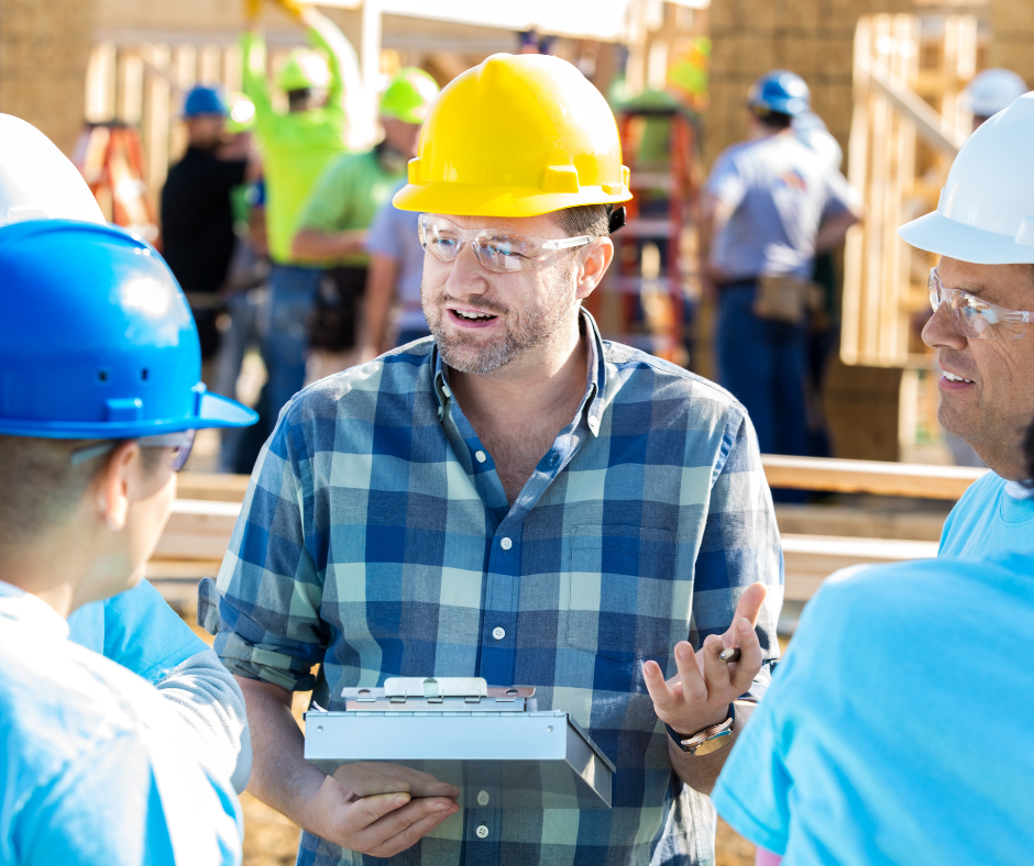 ¿TRABAJAS EN CONSTRUCCIÓN SIN LICENCIA? EL ERROR QUE PUEDE PONER FIN A TU NEGOCIO.