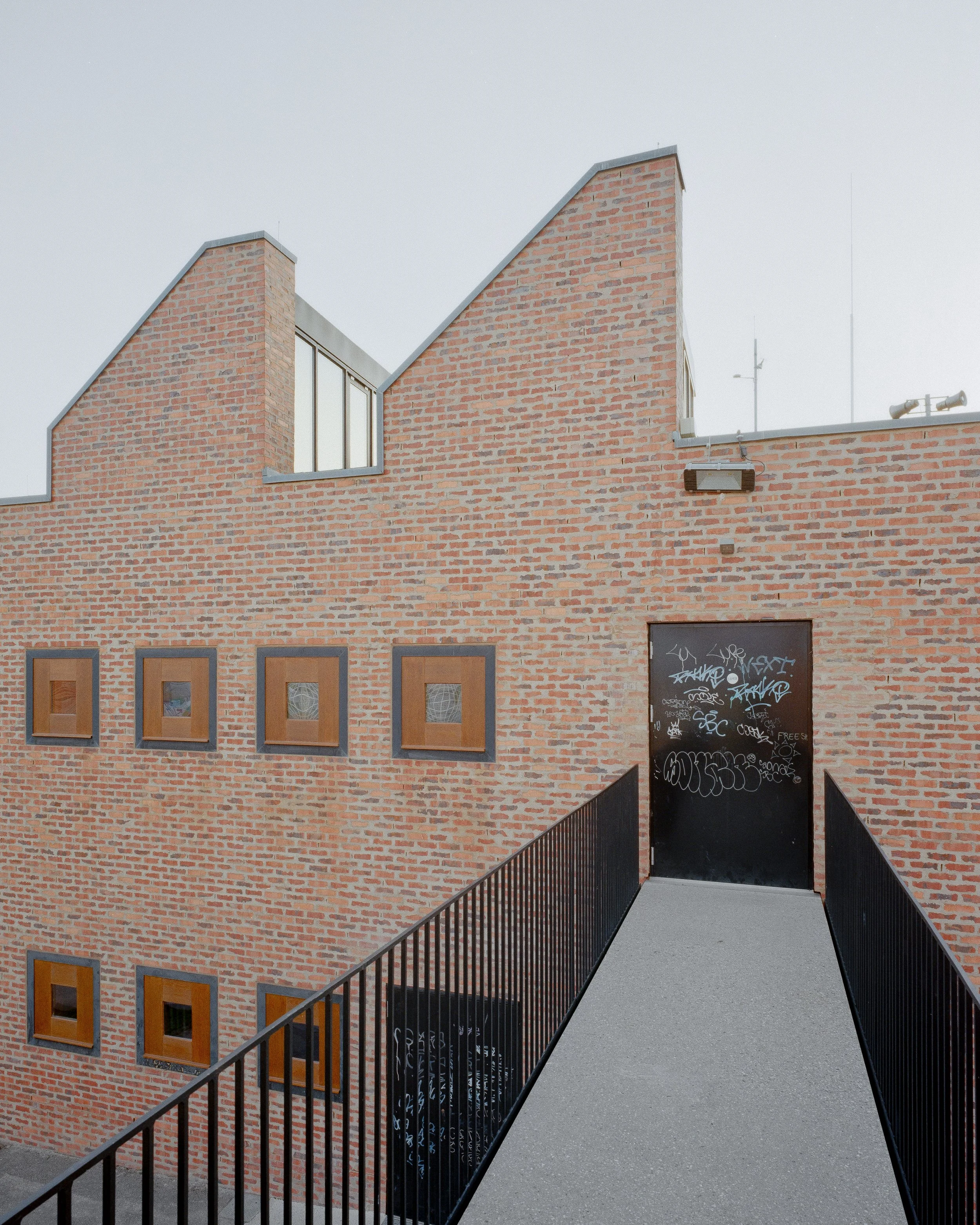 Julian Holzwarth Schule Ostfildern LRO  architekten Architectural stuttgart Architektur Fotograf architektur interior fotografie architectural photography medium format photography Mittelformat mamiya design Stuttgart 