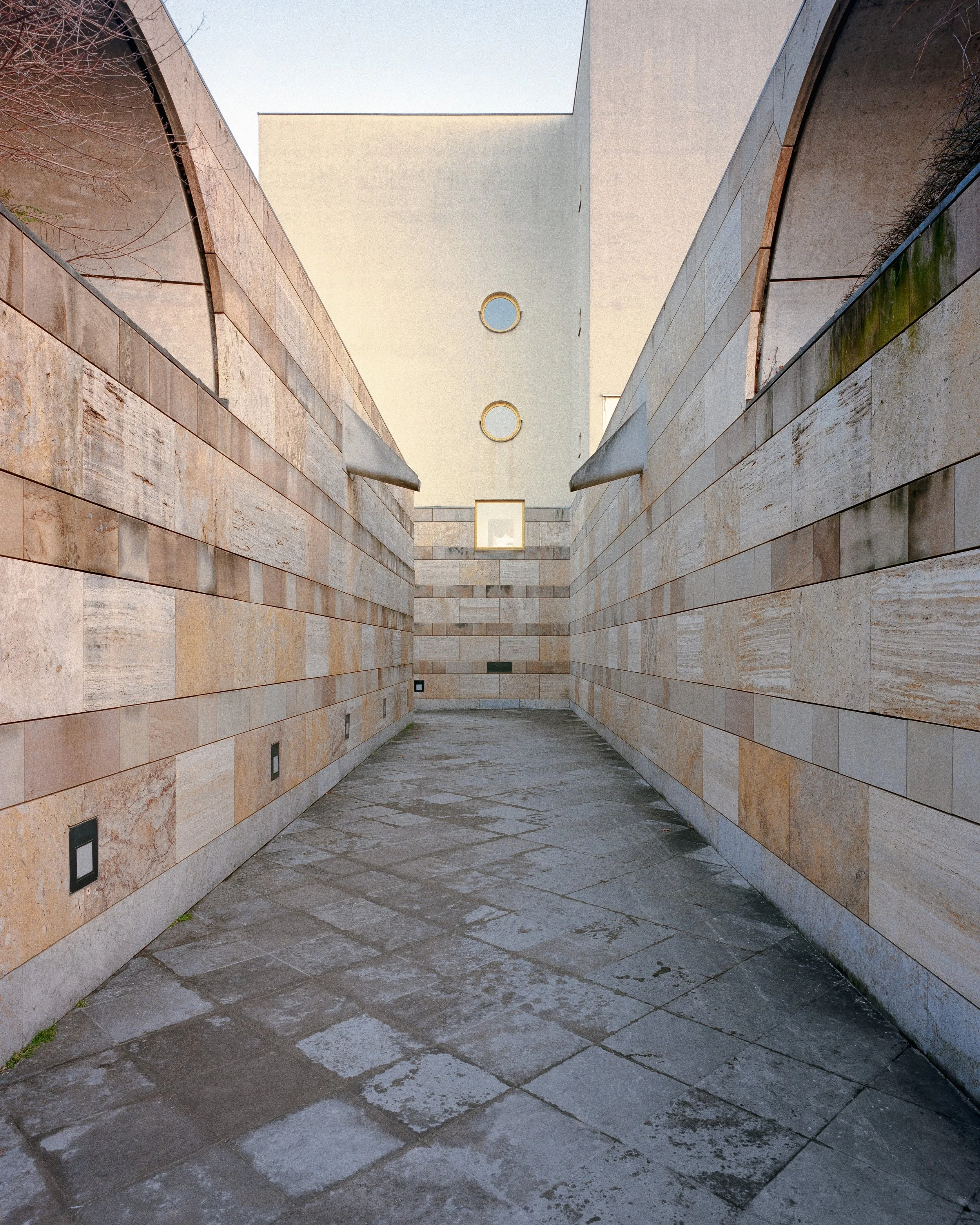 Staatsgalerie stuttgart James Stirling architekt Architectural stuttgart Architektur Fotograf architektur fotografie architectural photography medium format photography Mittelformat mamiya design interior Stuttgart bau julian holzwarth