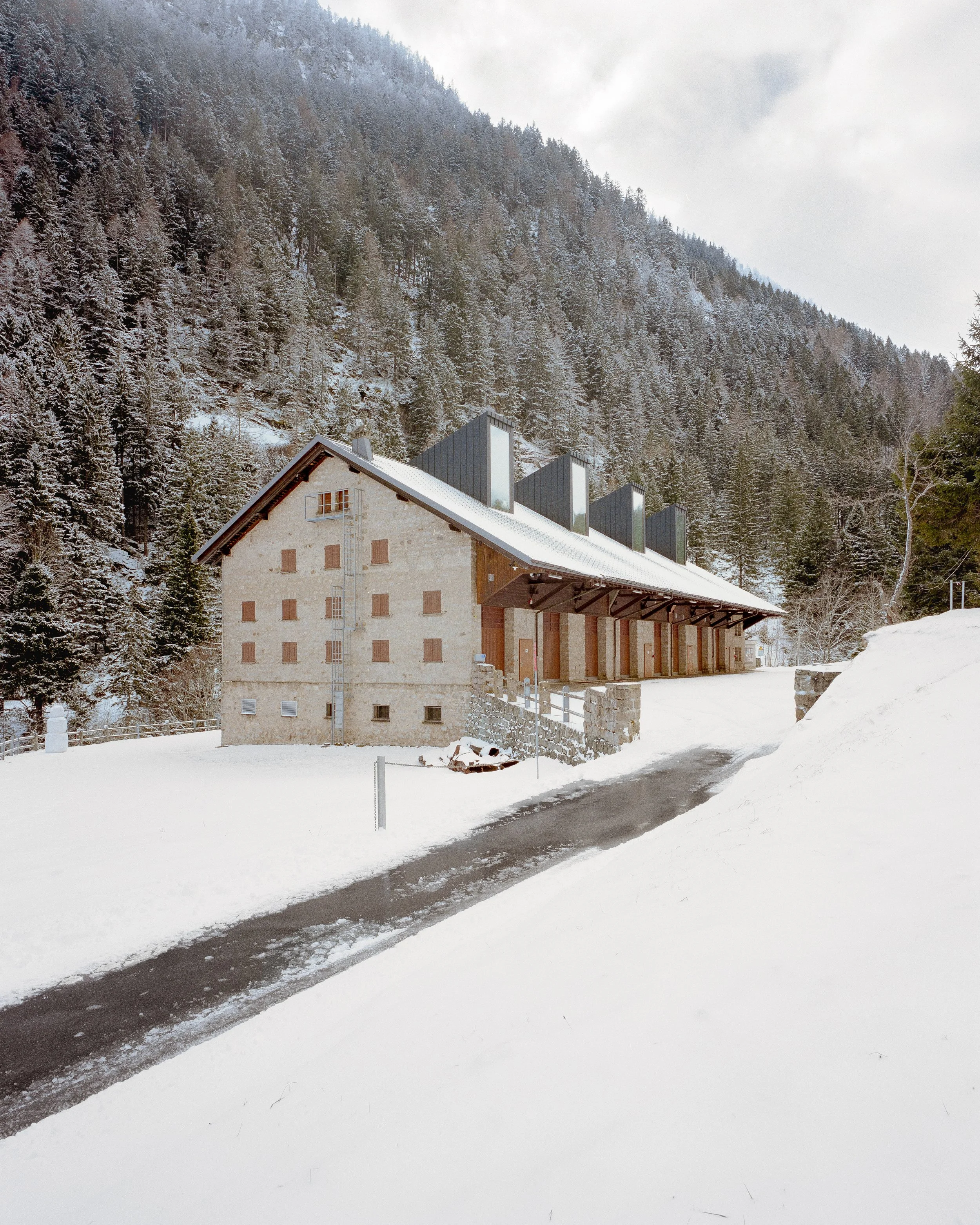 Julian Holzwarth Kunsthalle Goeschenen Schweiz atelier burkhalter sumi architekten Architectural stuttgart Architektur Fotograf architektur interior fotografie architectural photography medium format photography Mittelformat mamiya design Stuttgart 