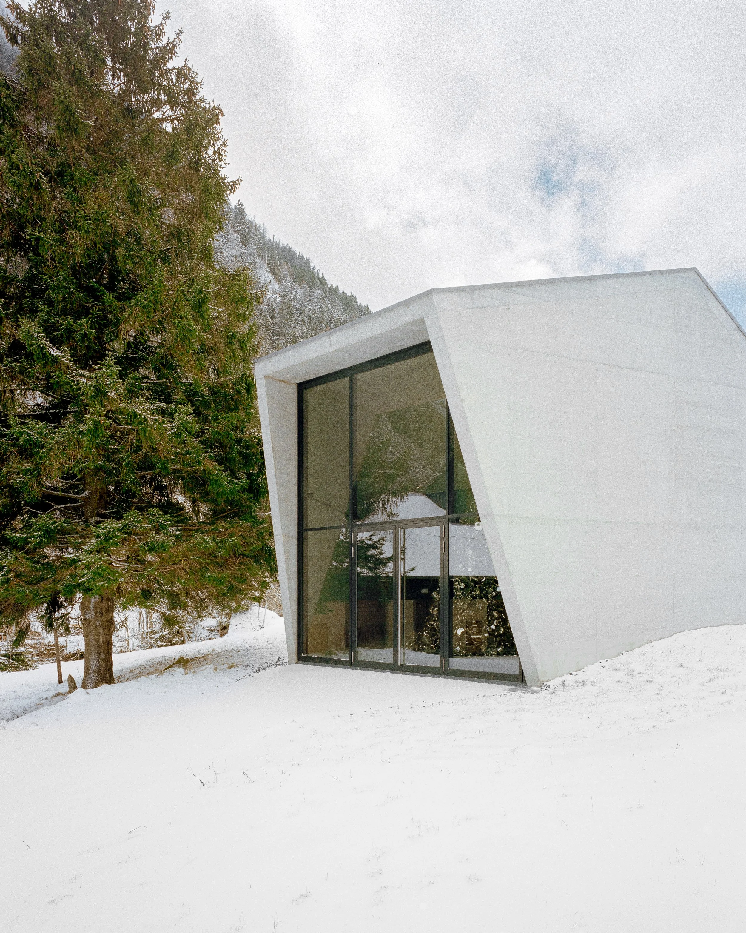 Julian Holzwarth Kunsthalle Goeschenen Schweiz atelier burkhalter sumi architekten Architectural stuttgart Architektur Fotograf architektur interior fotografie architectural photography medium format photography Mittelformat mamiya design Stuttgart 