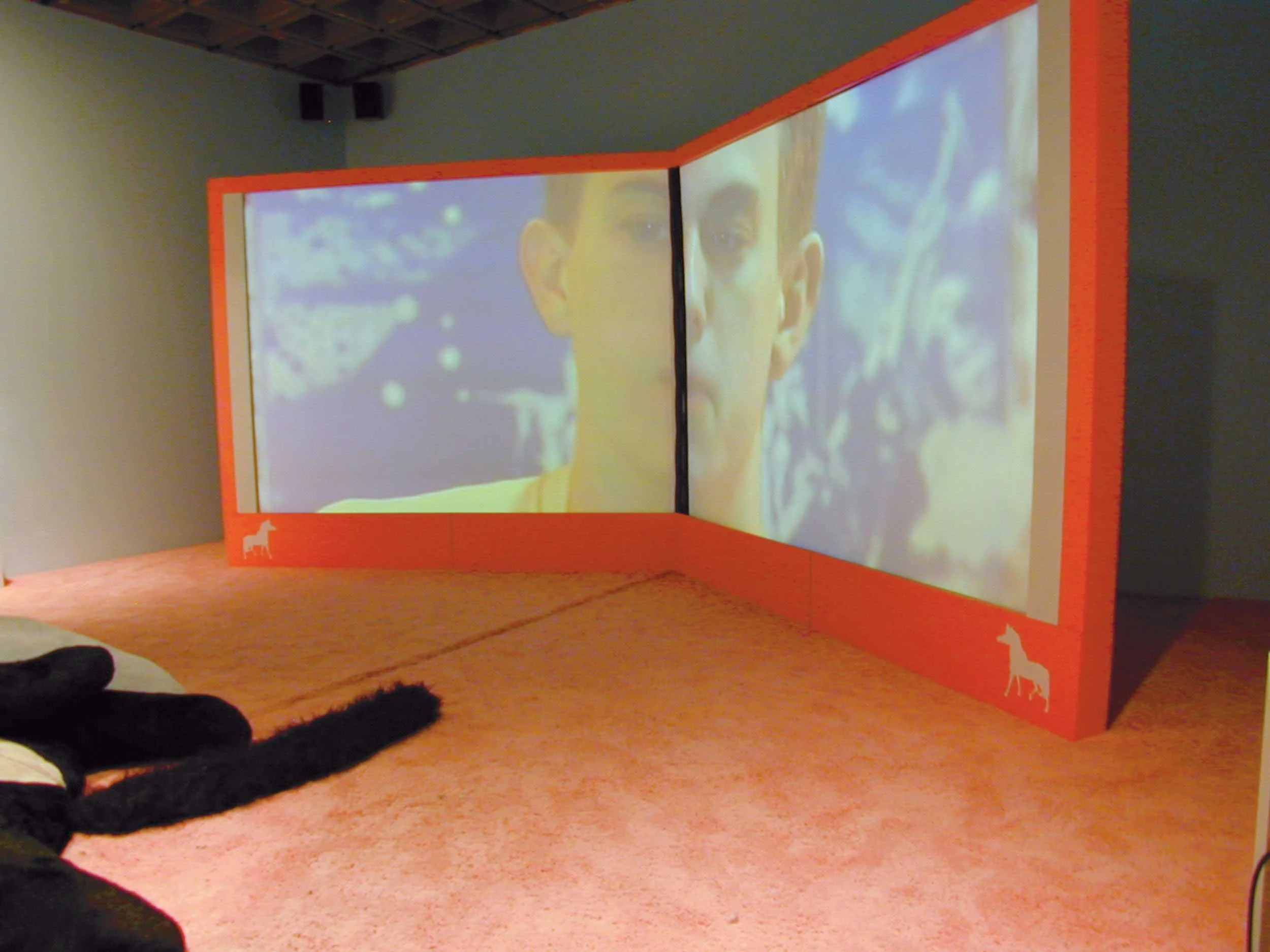 Installation Views, Hans & Grete — Sue de Beer