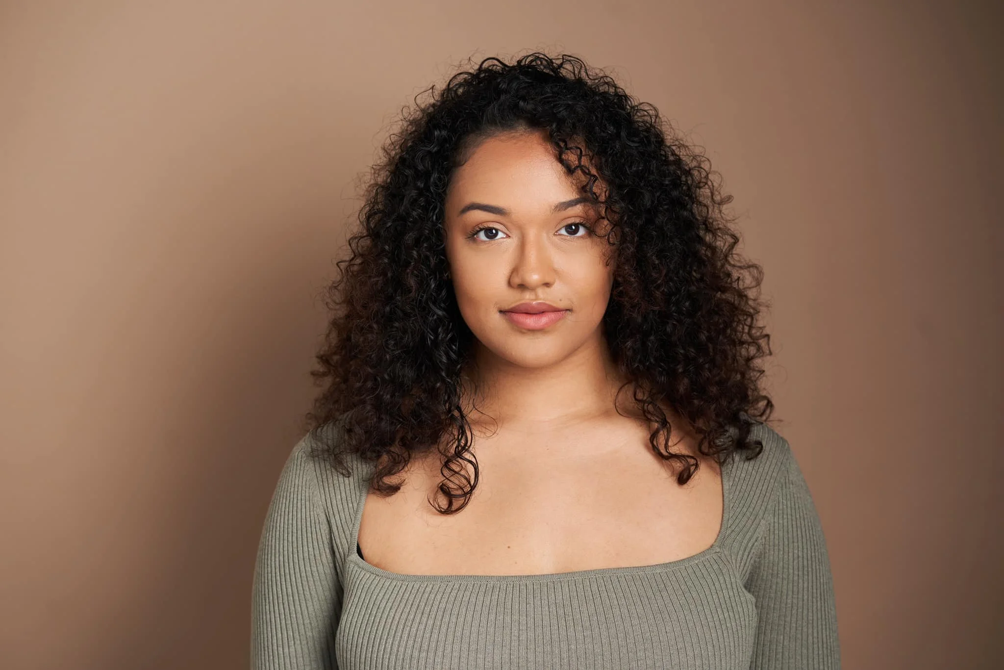 Vania Alonnie