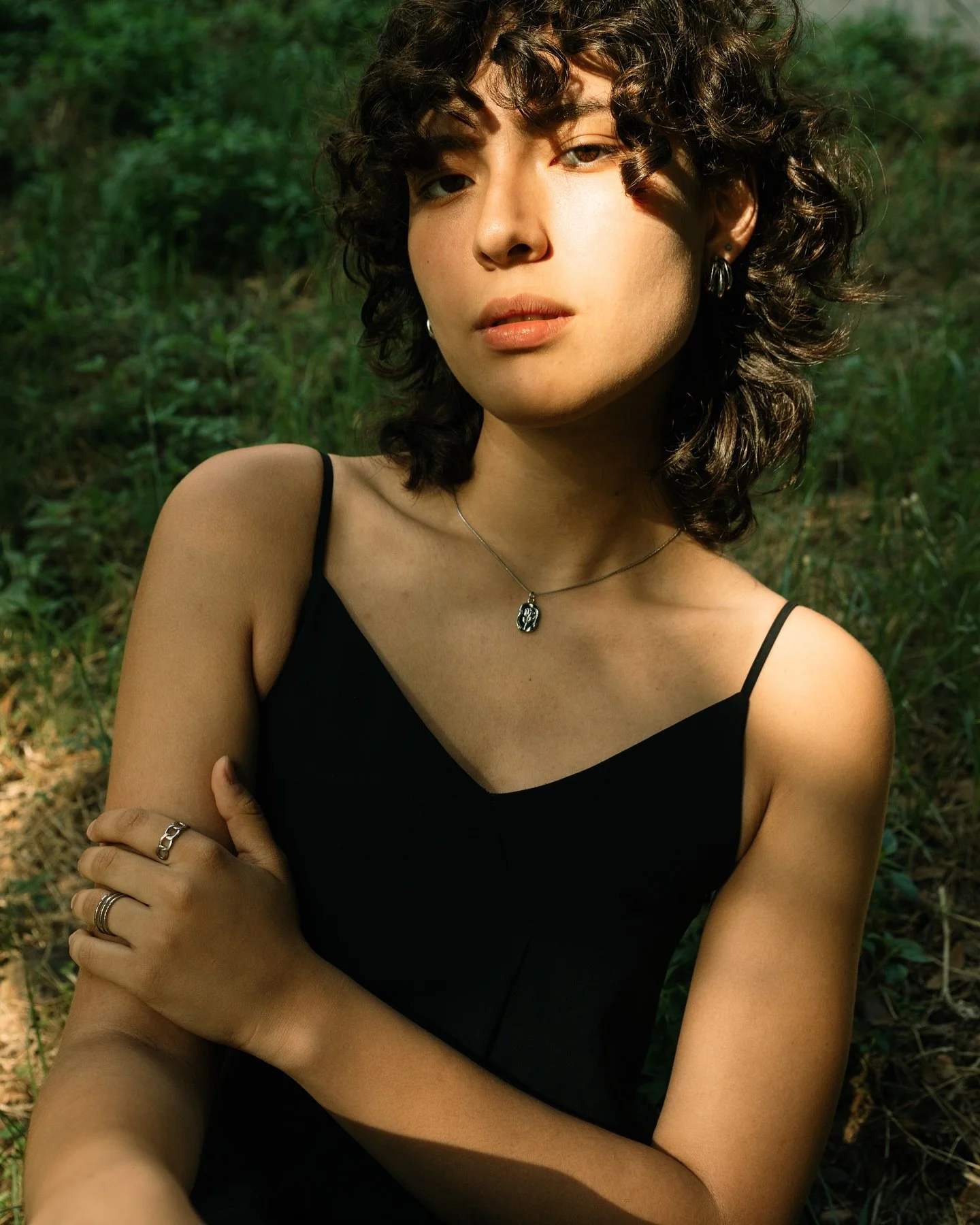 violeta 💜
test for @violeta_jorda 
jewelry @shinylittlethingsboutiques 

#jewelryphotography #testshoots #fashionphotographer #jewelryphotographer #modelshoot #modeltest #barcelonaphotographer