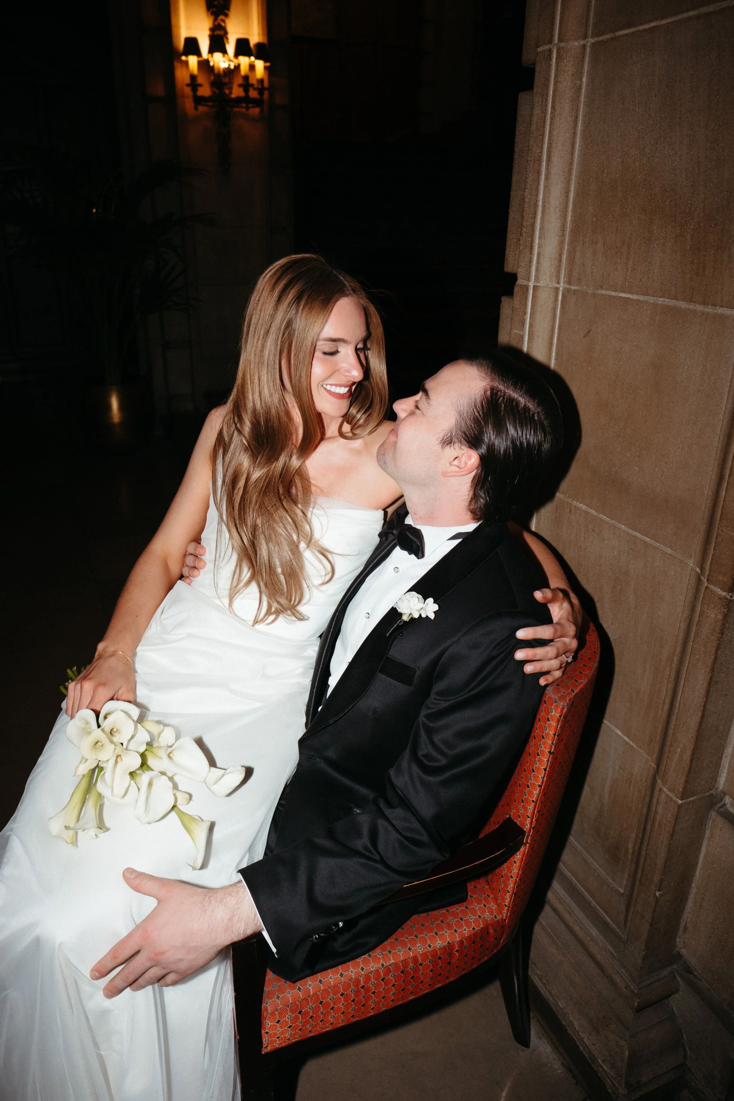 HOLY NAME CATHEDRAL AND UNIVERSITY CLUB WEDDING PHOTOGRAPHY