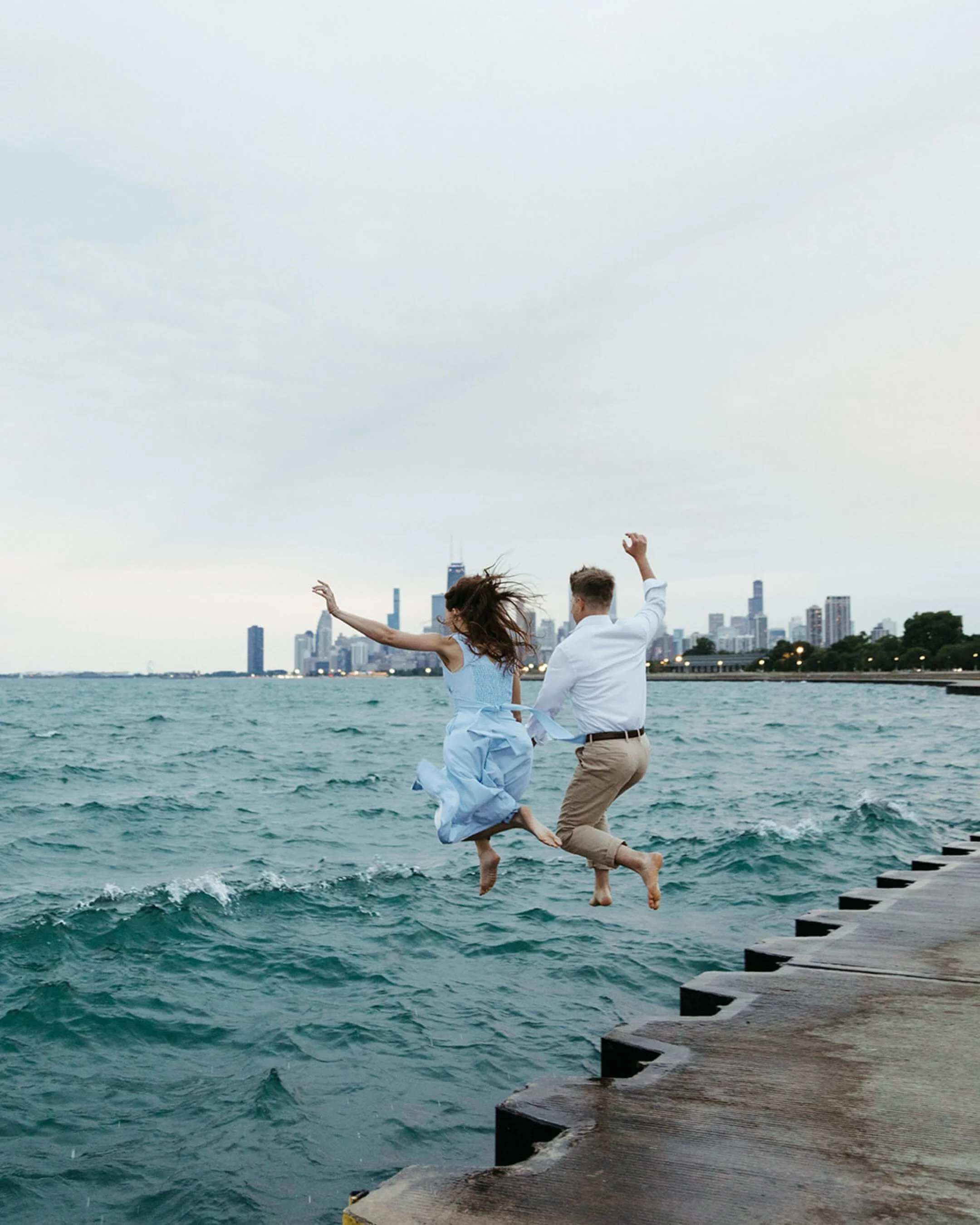 A Great Lake and an even greater love❣️

#lovestory #chicagoengagementphotographer #chicagoweddingphotographer #couplesession #weddingphotographer
