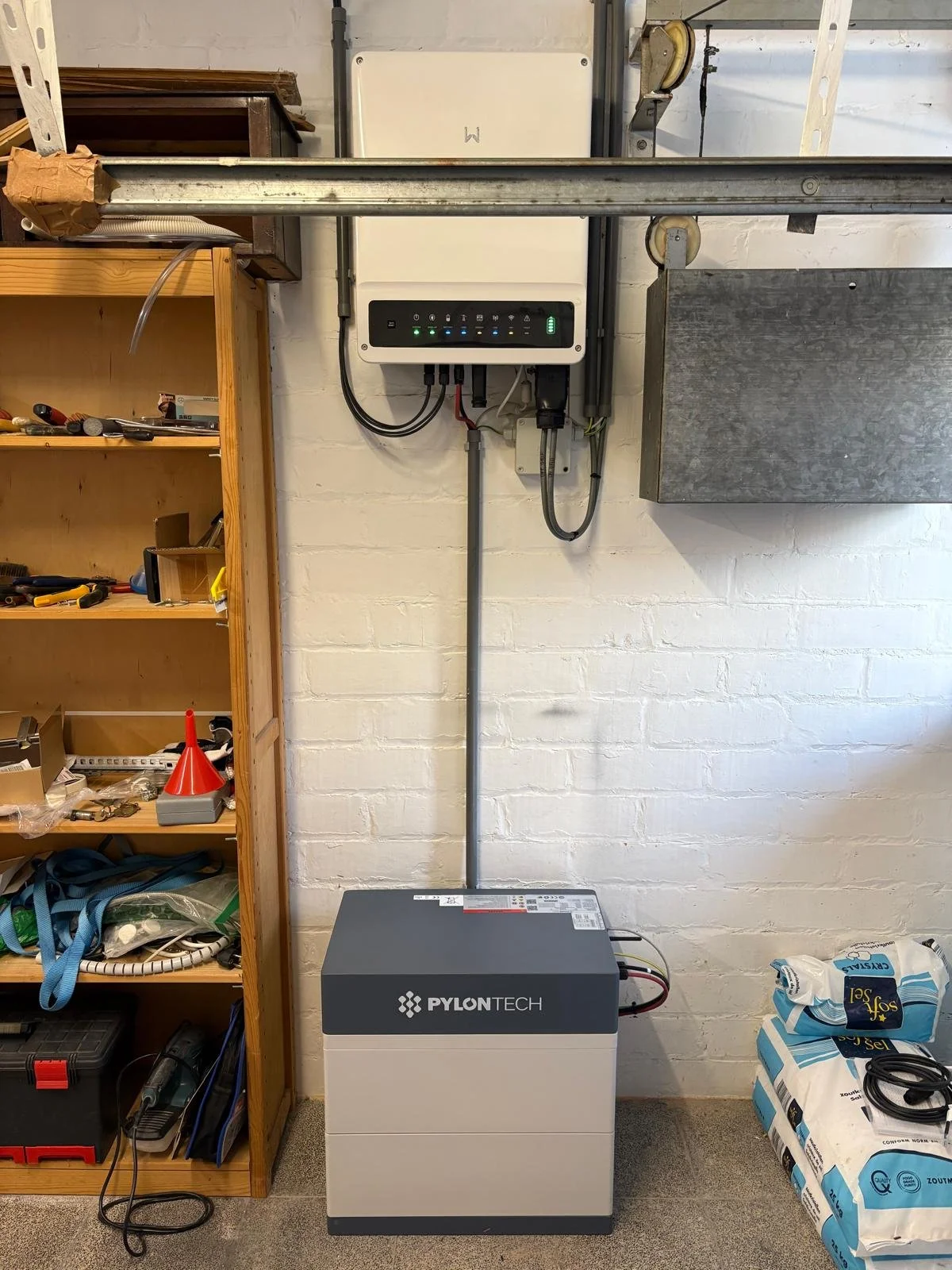 Zonnepanelen en thuisbatterij met back-up voorziening in Zemst