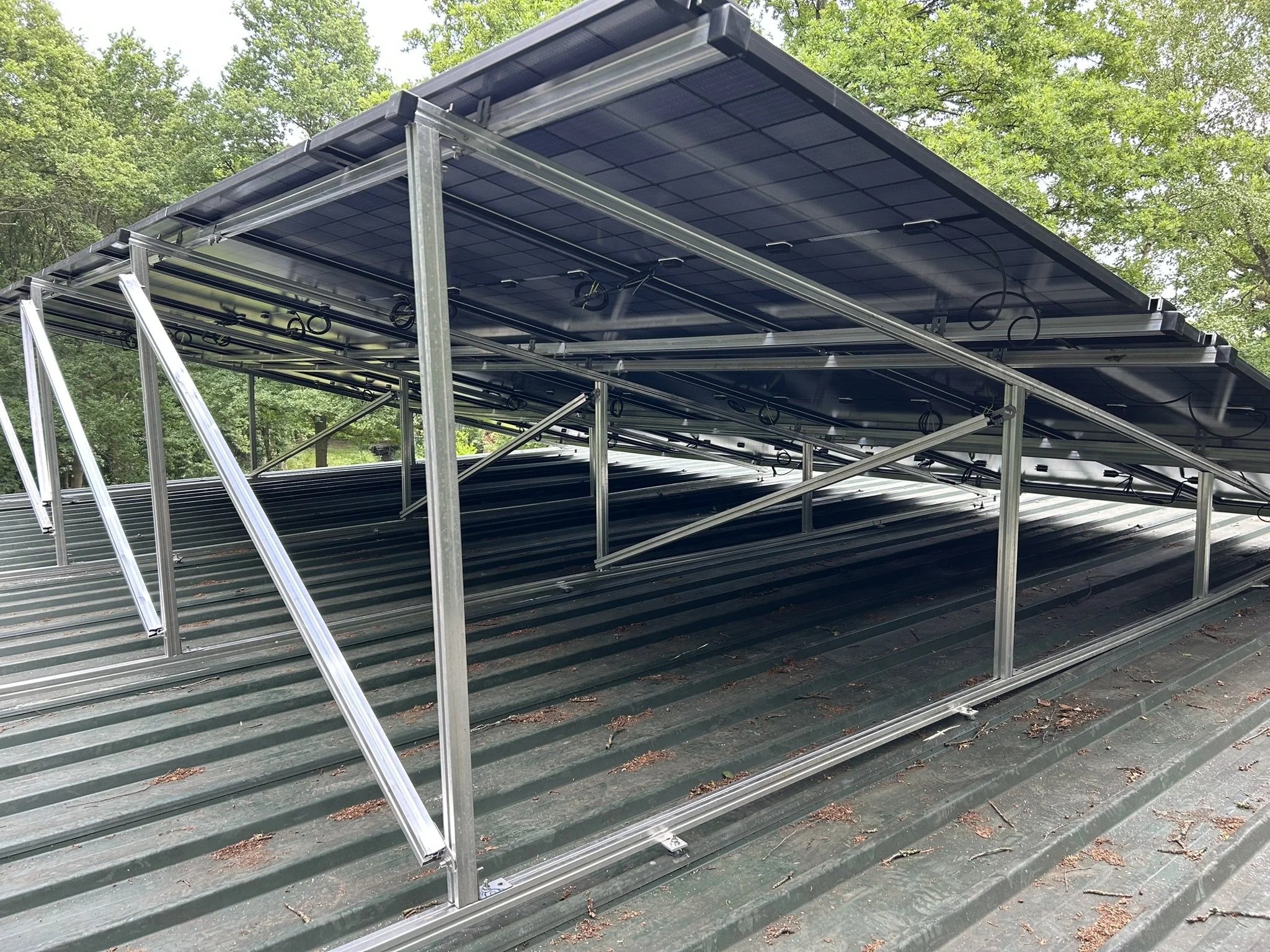 Constructie van aluminium profielen voor schans van zonnepanelen