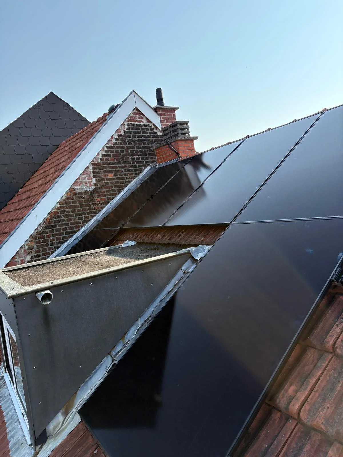 Zonnepanelen en thuisbatterij met back-up voorziening in Leuven