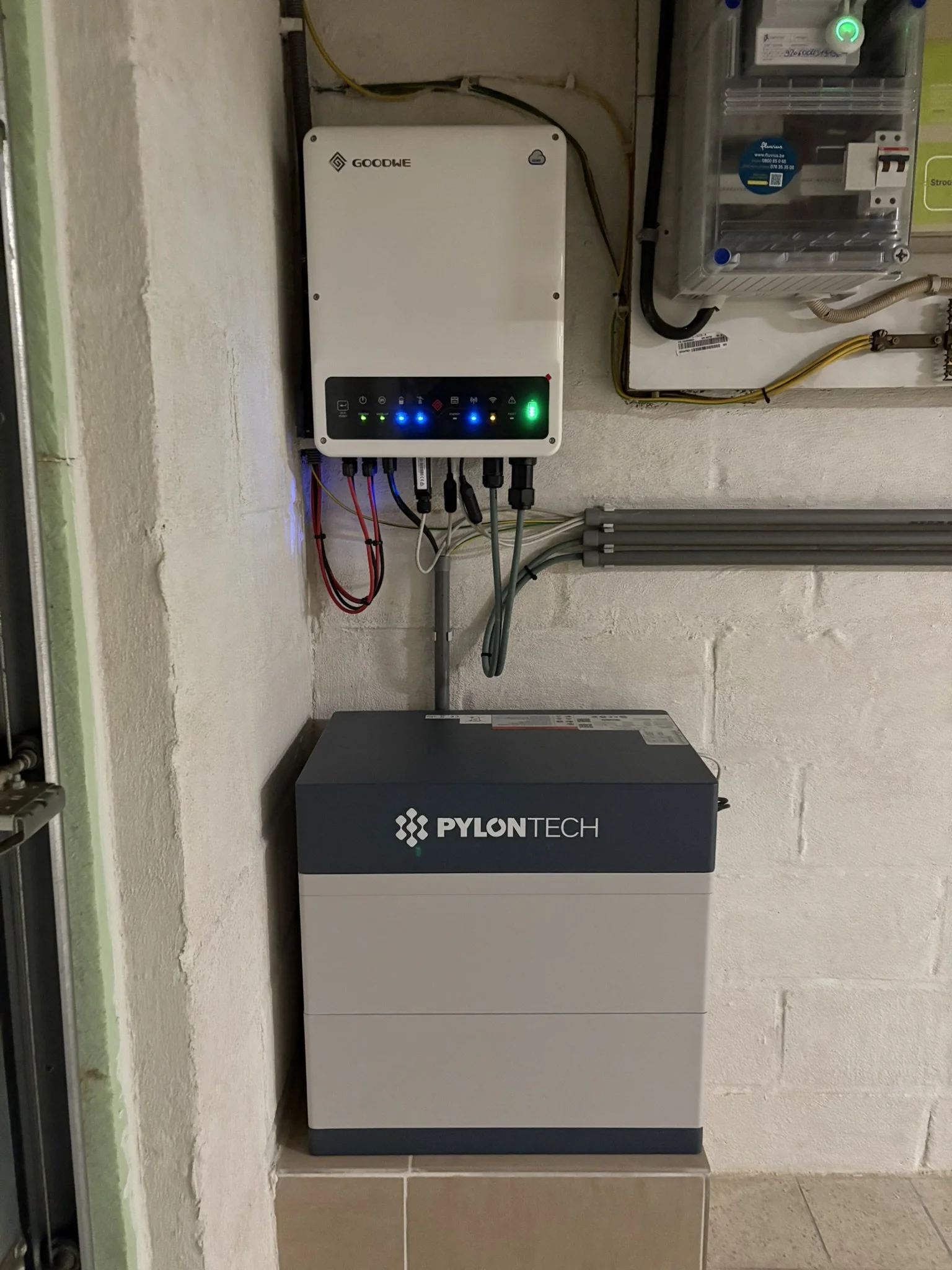 Pylontech thuisbatterij verbonden met Goodwe omvormer