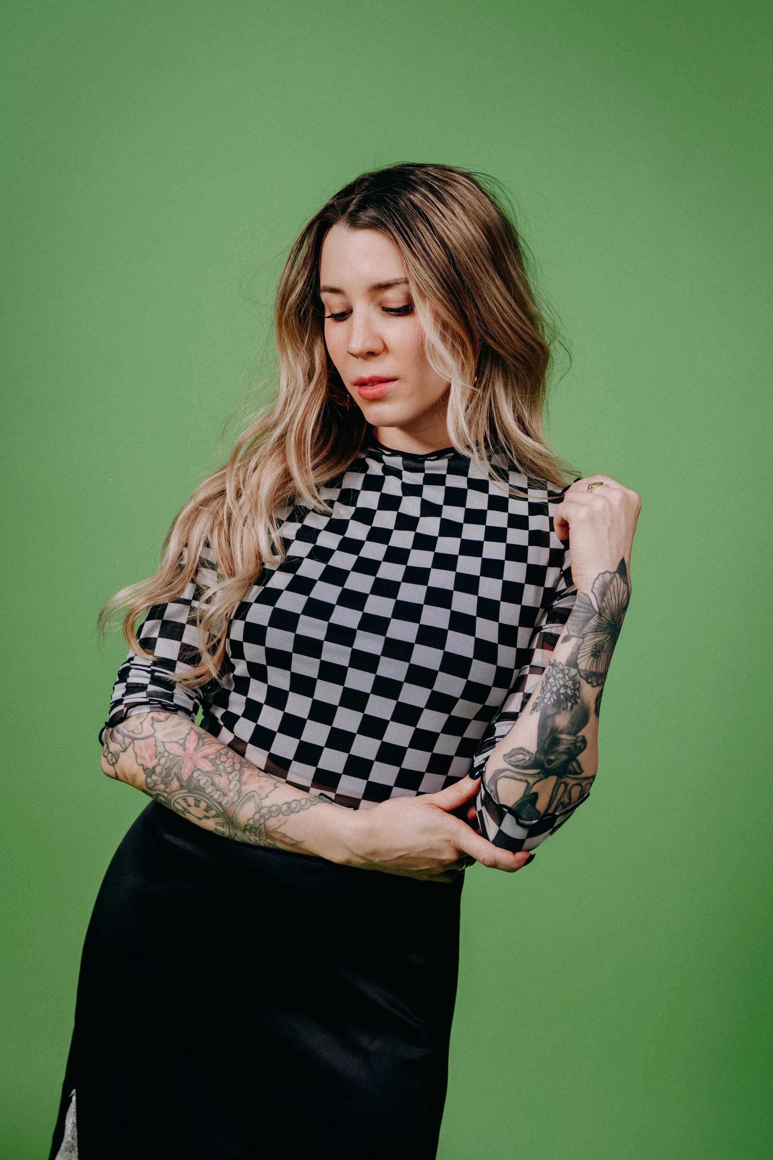 Michelle is a stylist at Lady Neptune that has rocked her craft in four different states. She loves custom blonding, vivid colors, and creating low-maintenance looks. She also specializes in extensions.