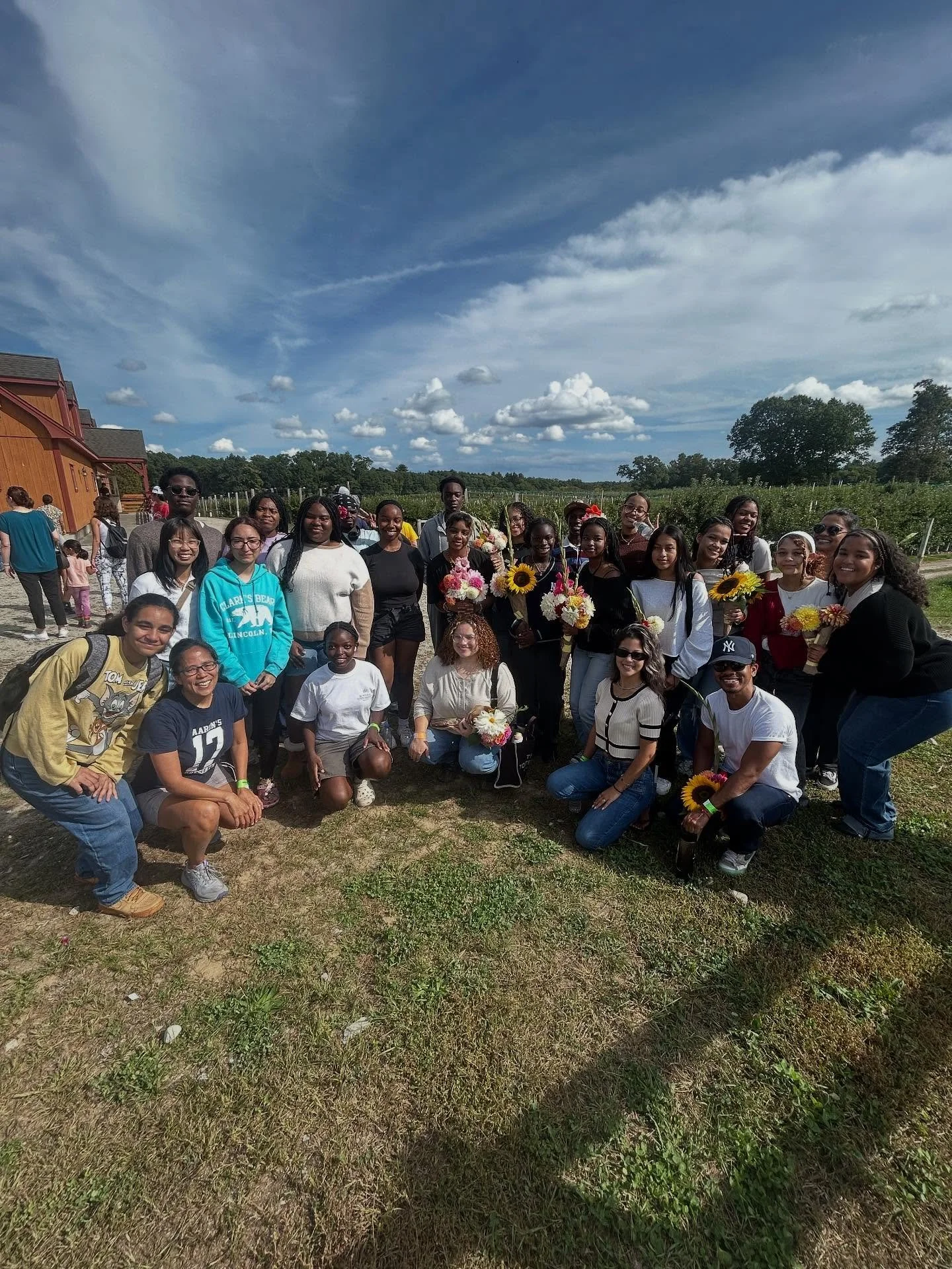A perfect fall day with the most beautiful people (inside and out) at @parleefarms 
Thank you to all of our amazing Mentors who made this possible and to all the kids who said yes and came open to new experiences and connections! This is joy in commu