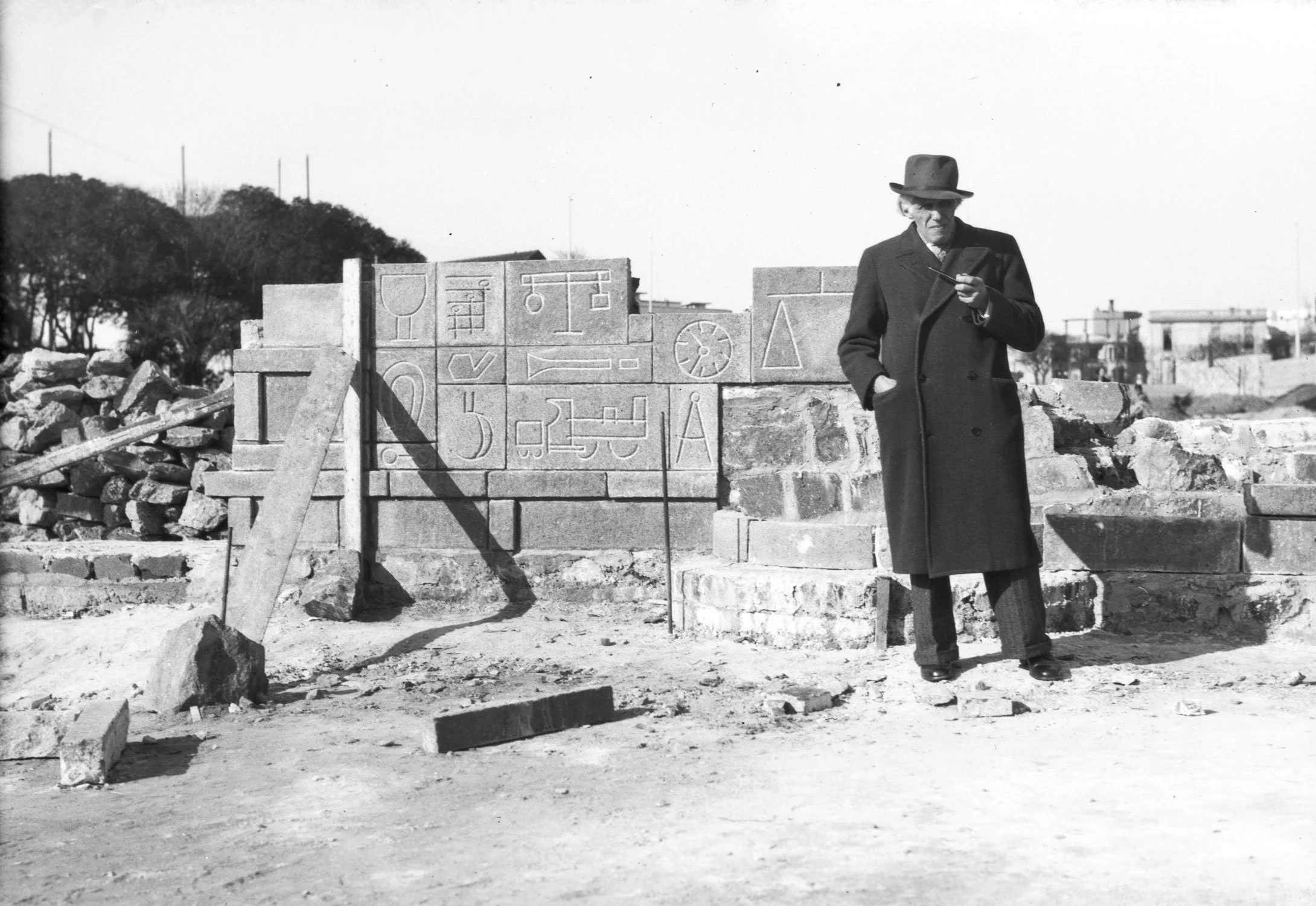 Joaquín Torres-García supervising the construction of Cosmic Monument, Montevideo, c. 1937.