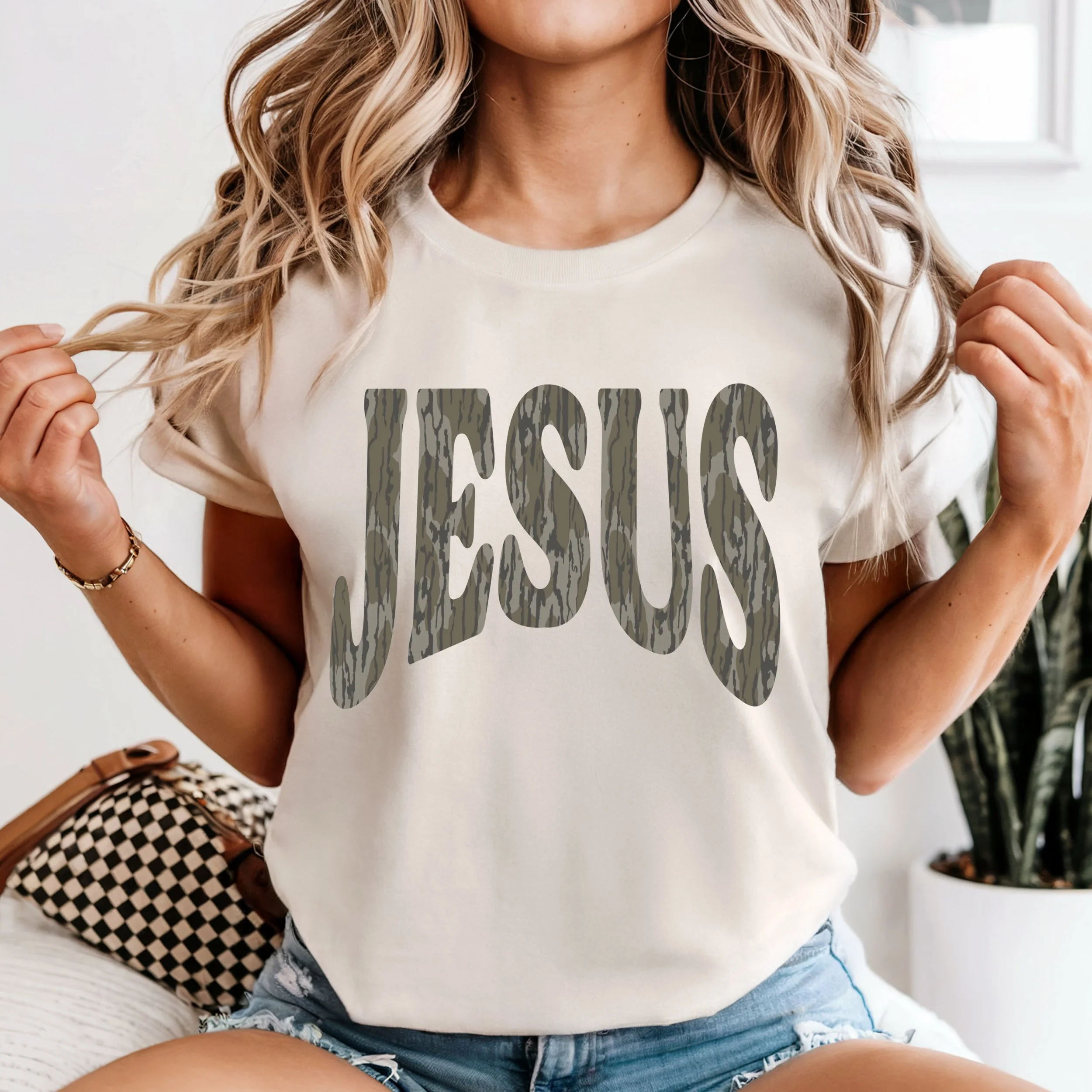 Camo JESUS tee