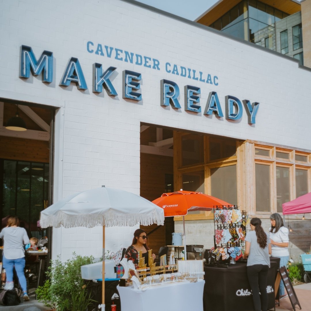 Join us for an exciting Friday at Garaje! 🤩🍹

🎊 Start your day with the Battle of Flowers Parade Viewing at @makereadymkt. Swing by our Garaje Cantina booth in the courtyard for refreshing cocktails!

🍻 Heading to the final night of NIOSA? Drop b