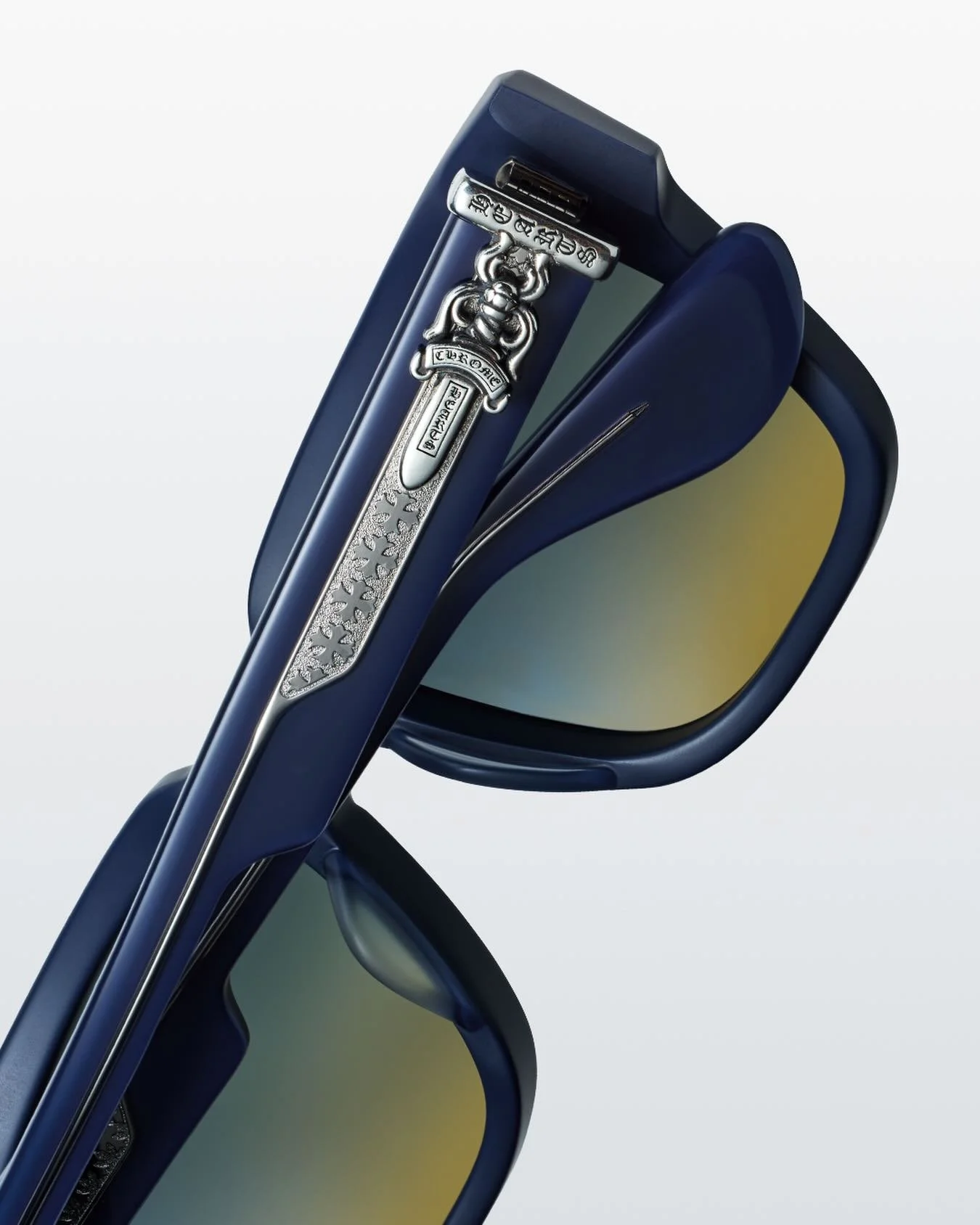 Only at OPTICA: Chrome Hearts&rsquo;&nbsp;Box-Officer&nbsp;debuts in two new color ways. Featuring signature Chrome Hearts motifs, rich materials, and that unmistakable silhouette, this special edition release offers fresh new takes on&nbsp;an iconic