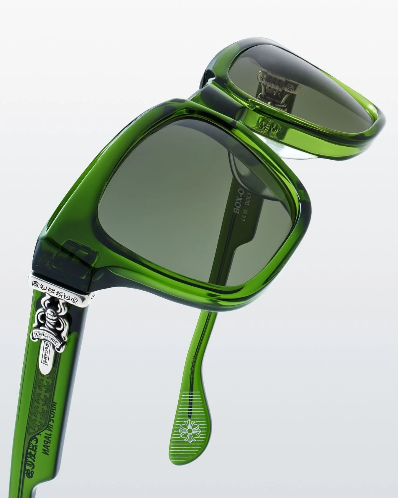 In-Store Exclusive: Chrome Hearts&rsquo;&nbsp;Box-Officer&nbsp;debuts in two new color ways. 

Featuring signature Chrome Hearts motifs, rich materials, and that unmistakable silhouette, this special edition release offers fresh new takes on&nbsp;an 