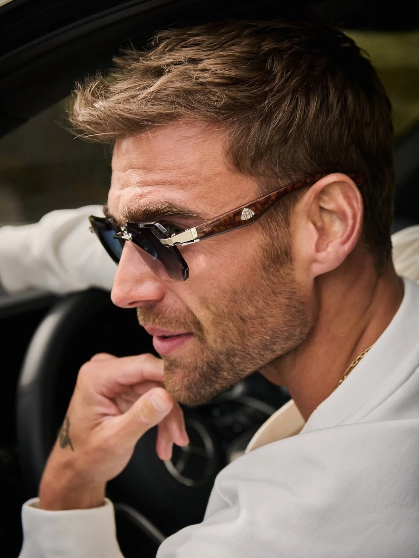 Designed to distinguish. MAYBACH eyewear brings together timeless design, exceptional materials, and meticulous handcrafting.
 
Stop by Optica Troy to discover the newest collection and find your next statement frame.
 
#OpticaTroy #Maybacheyewear #l
