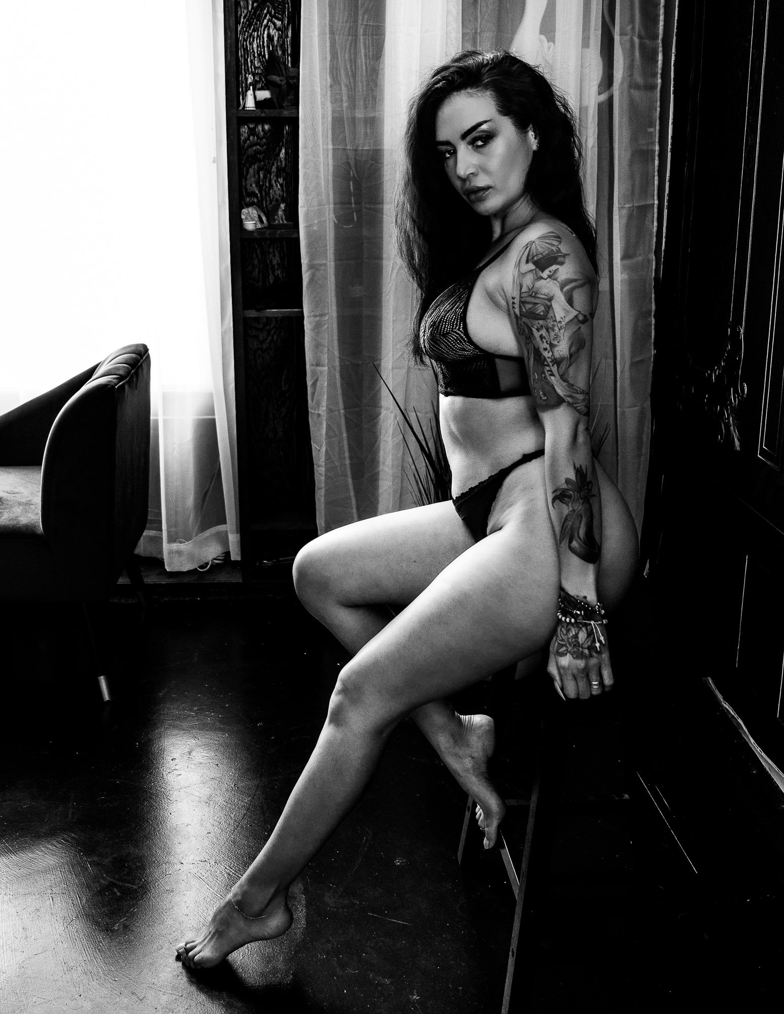 Fine art boudoir portrait Black Kat Studios Los Angeles natural light