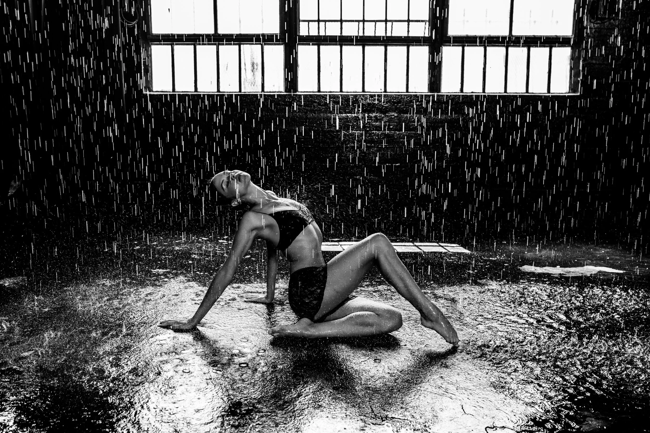 2025 Hanna & Emma Ballet rain room (586 of 1518).jpg