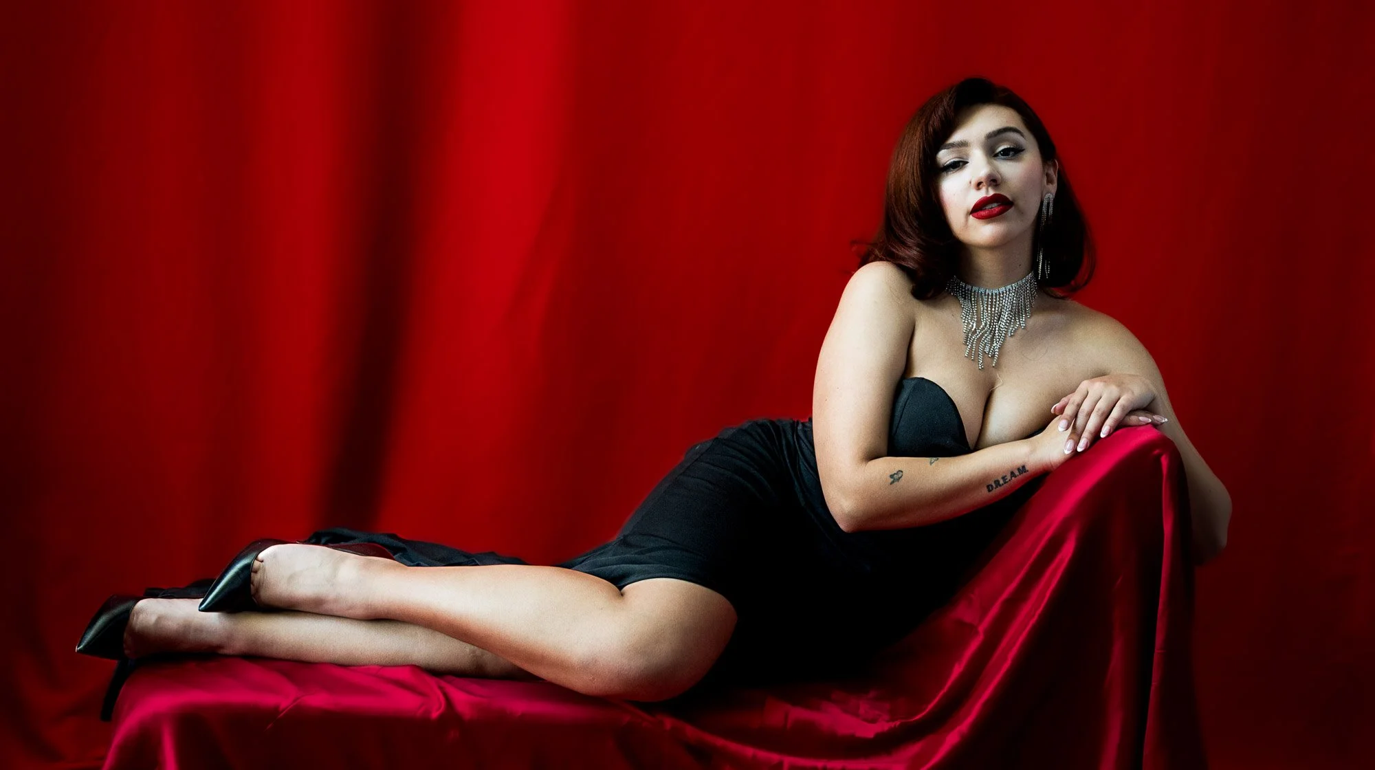 Vintage boudoir glamour photography Los Angeles Black Kat Studios